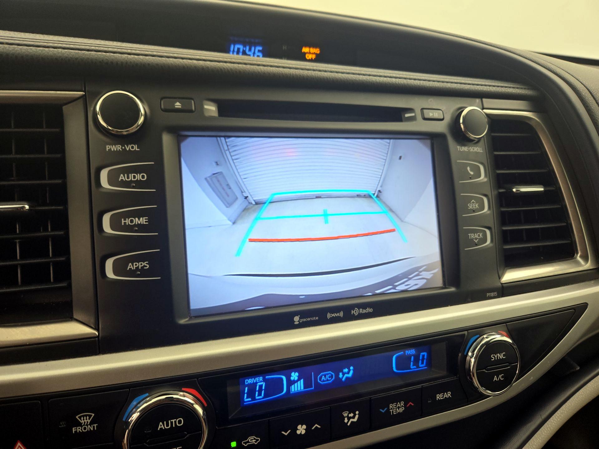 Thumbnail: 2019 Toyota Highlander - 14