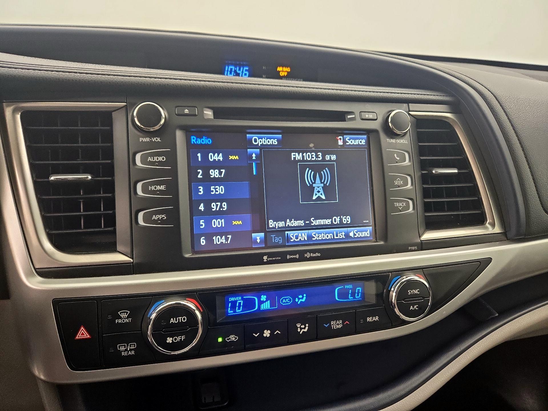 Thumbnail: 2019 Toyota Highlander - 15