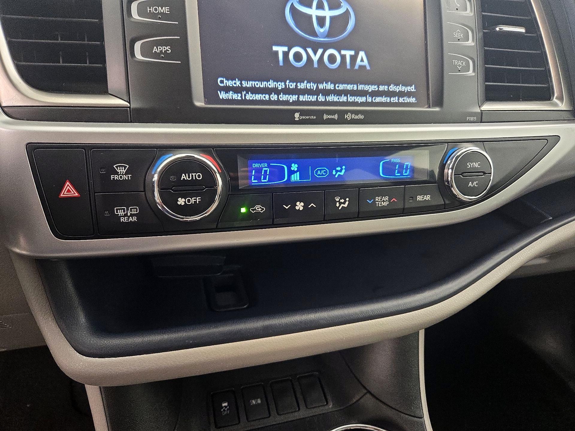 Thumbnail: 2019 Toyota Highlander - 16
