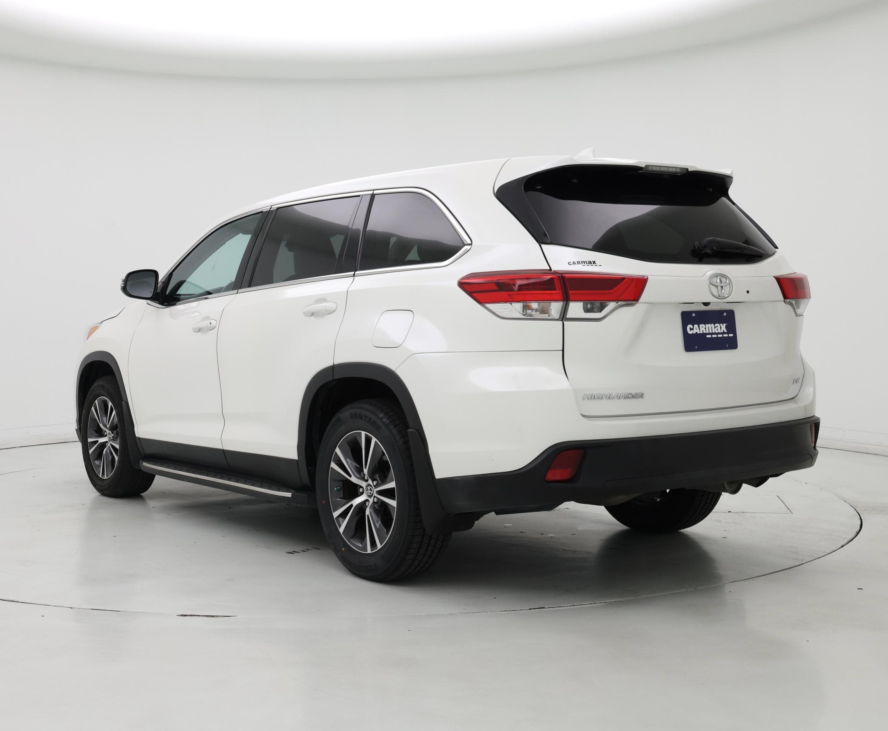 Thumbnail: 2019 Toyota Highlander - 2
