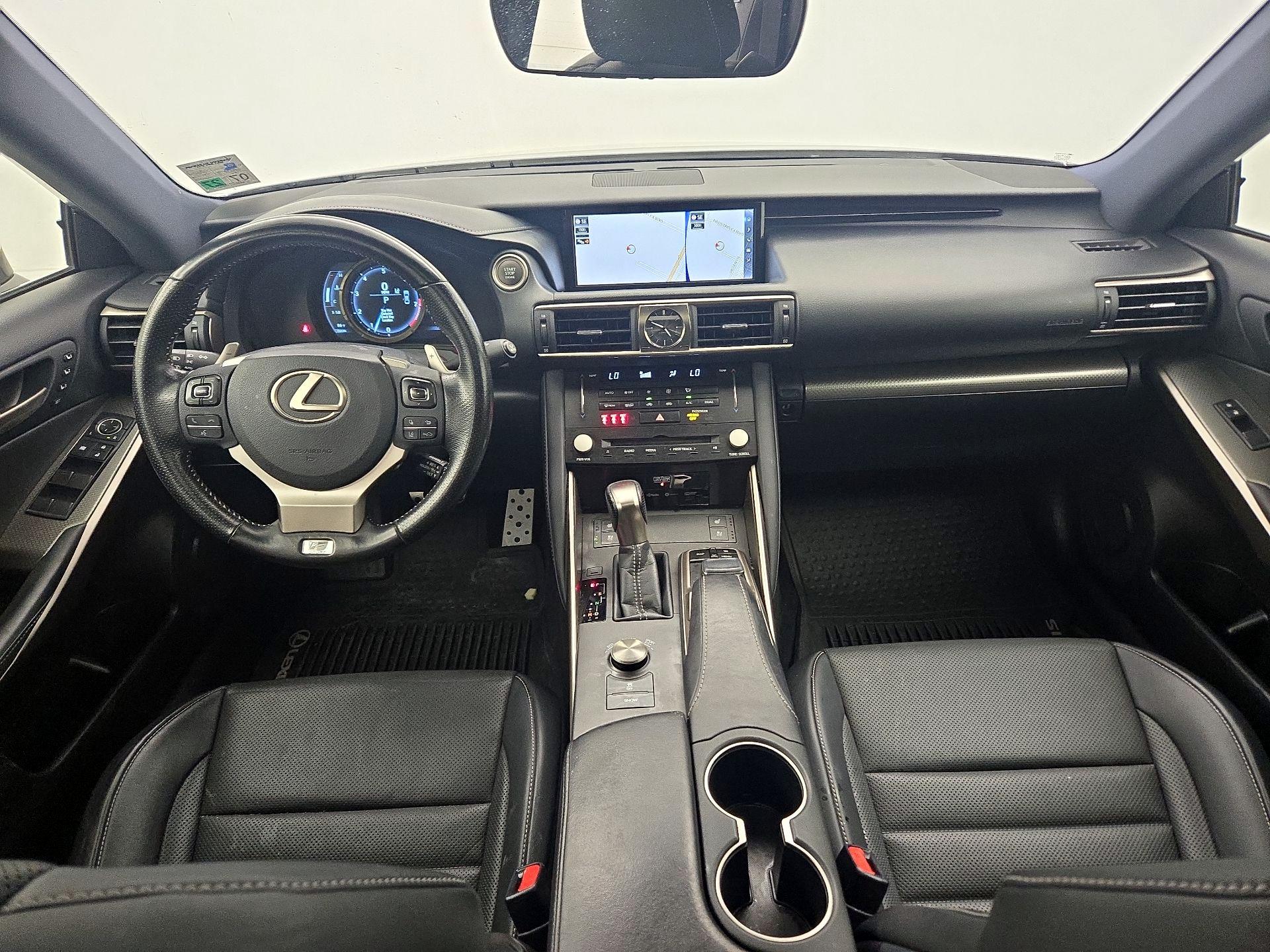 Thumbnail: 2018 Lexus IS - 9
