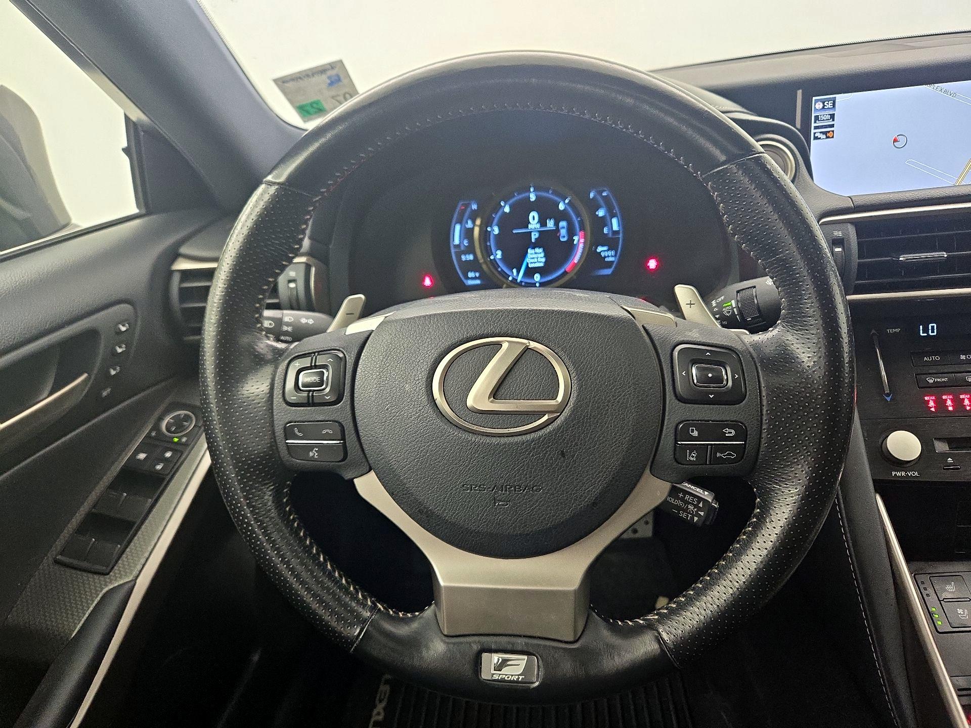 Thumbnail: 2018 Lexus IS - 10