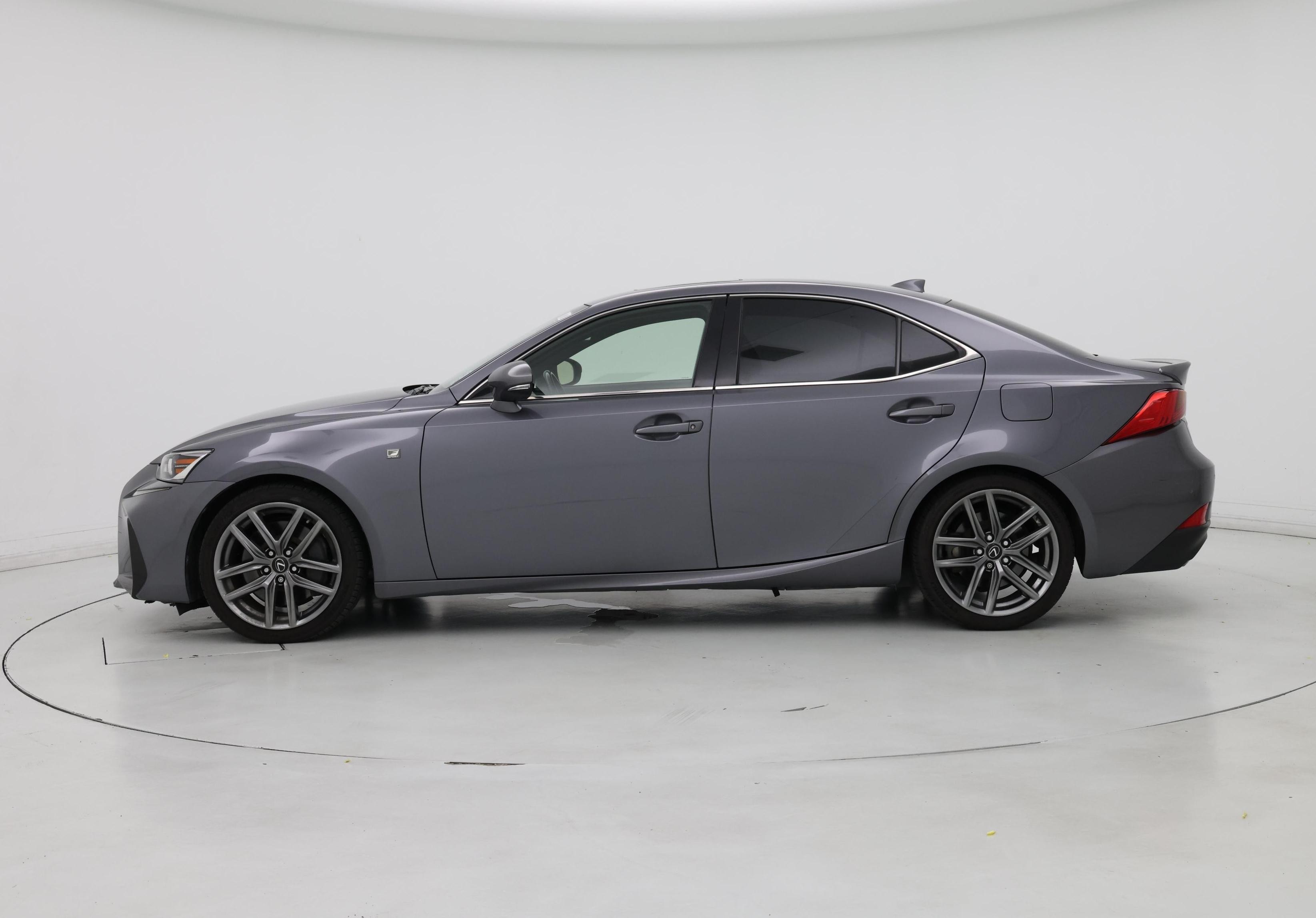 Thumbnail: 2018 Lexus IS - 3