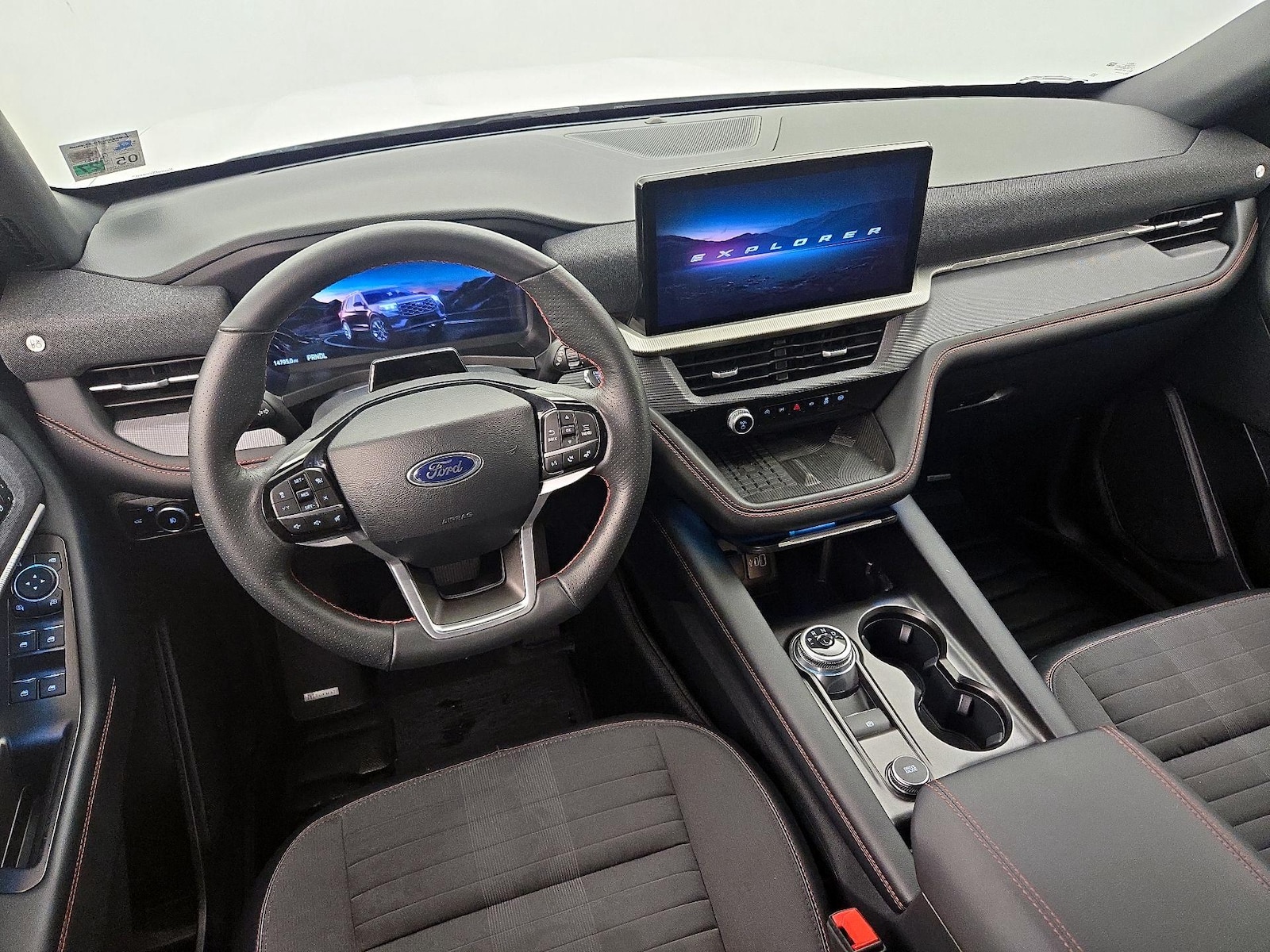 2025 Ford Explorer ST-LINE - Photo 10