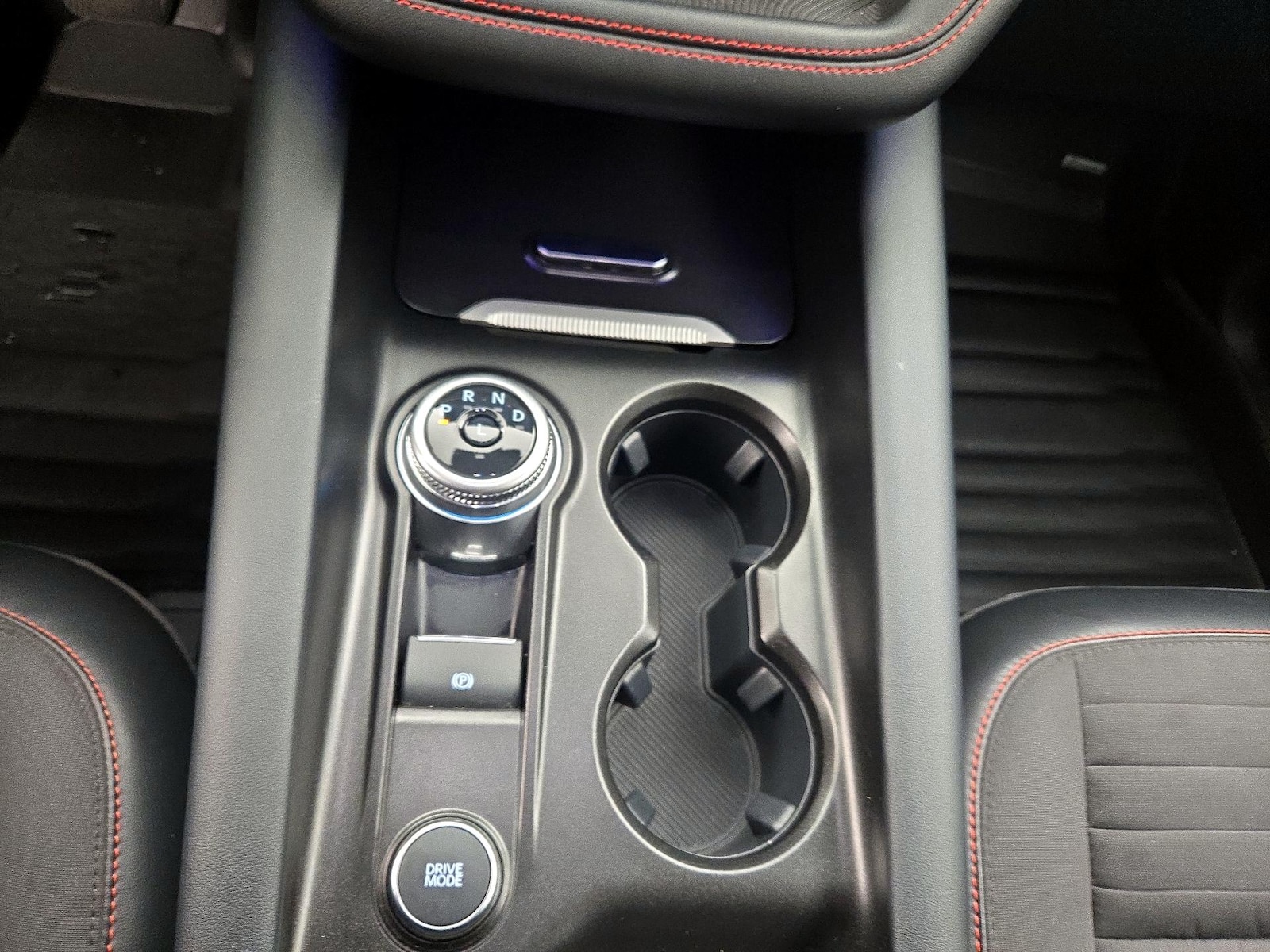 2025 Ford Explorer ST-LINE - Photo 19