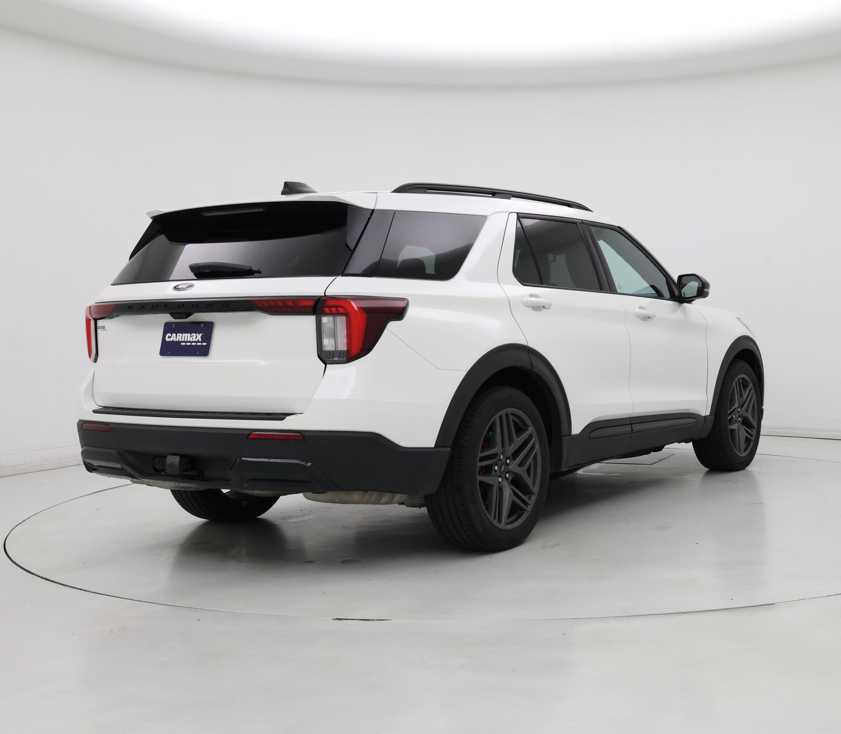Thumbnail: 2025 Ford Explorer - 8