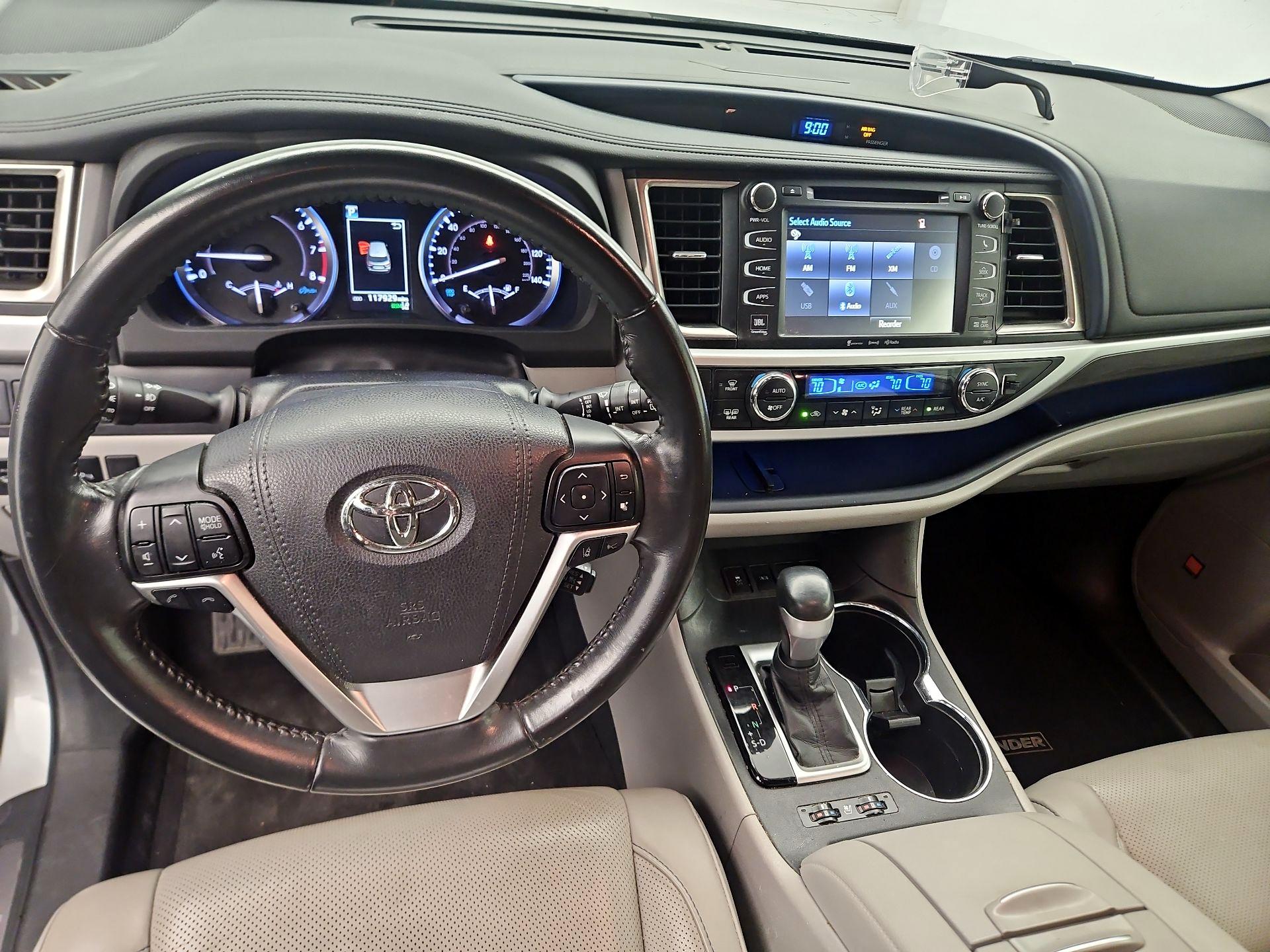 Thumbnail: 2019 Toyota Highlander - 9