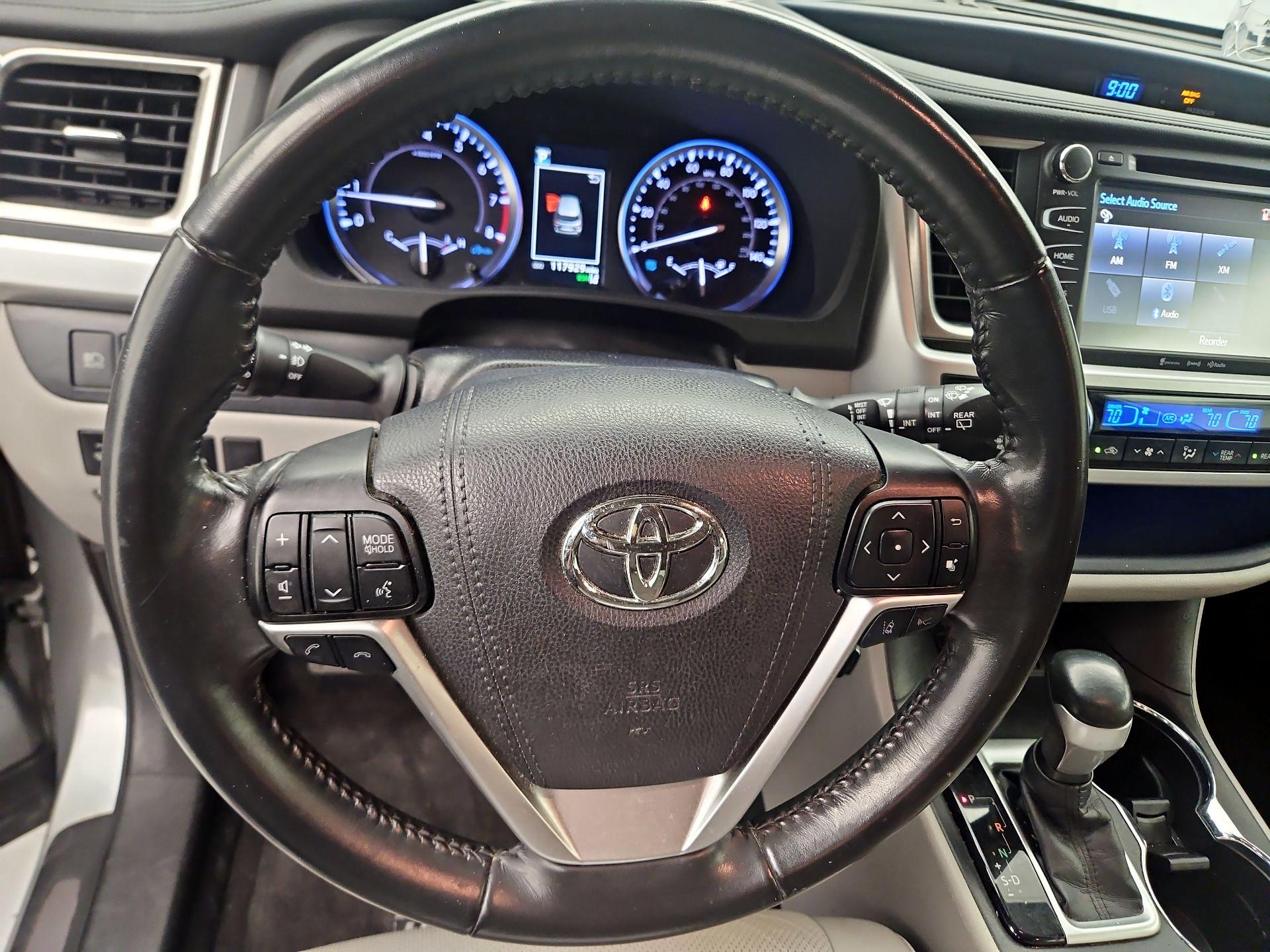Thumbnail: 2019 Toyota Highlander - 10