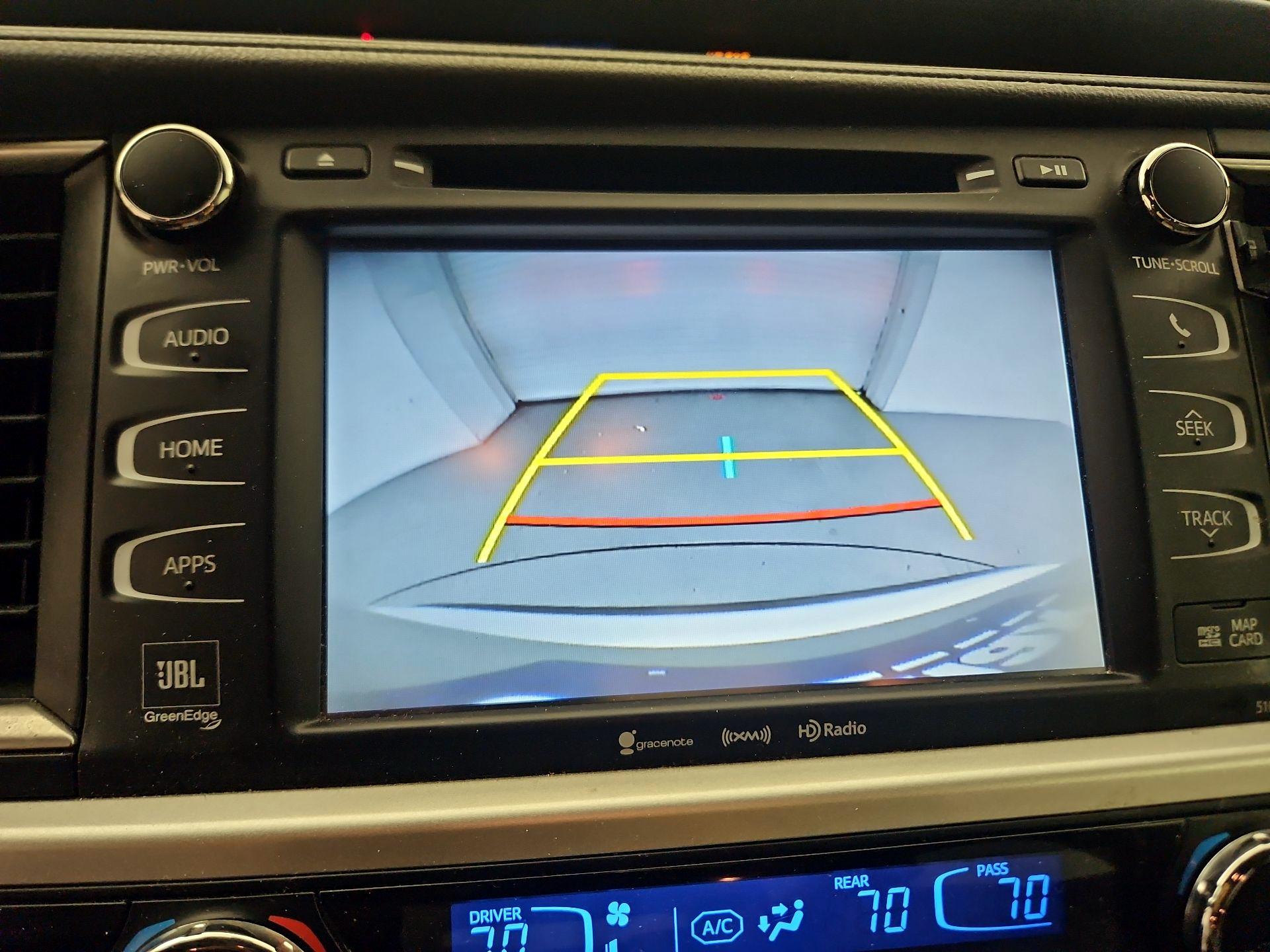 Thumbnail: 2019 Toyota Highlander - 14