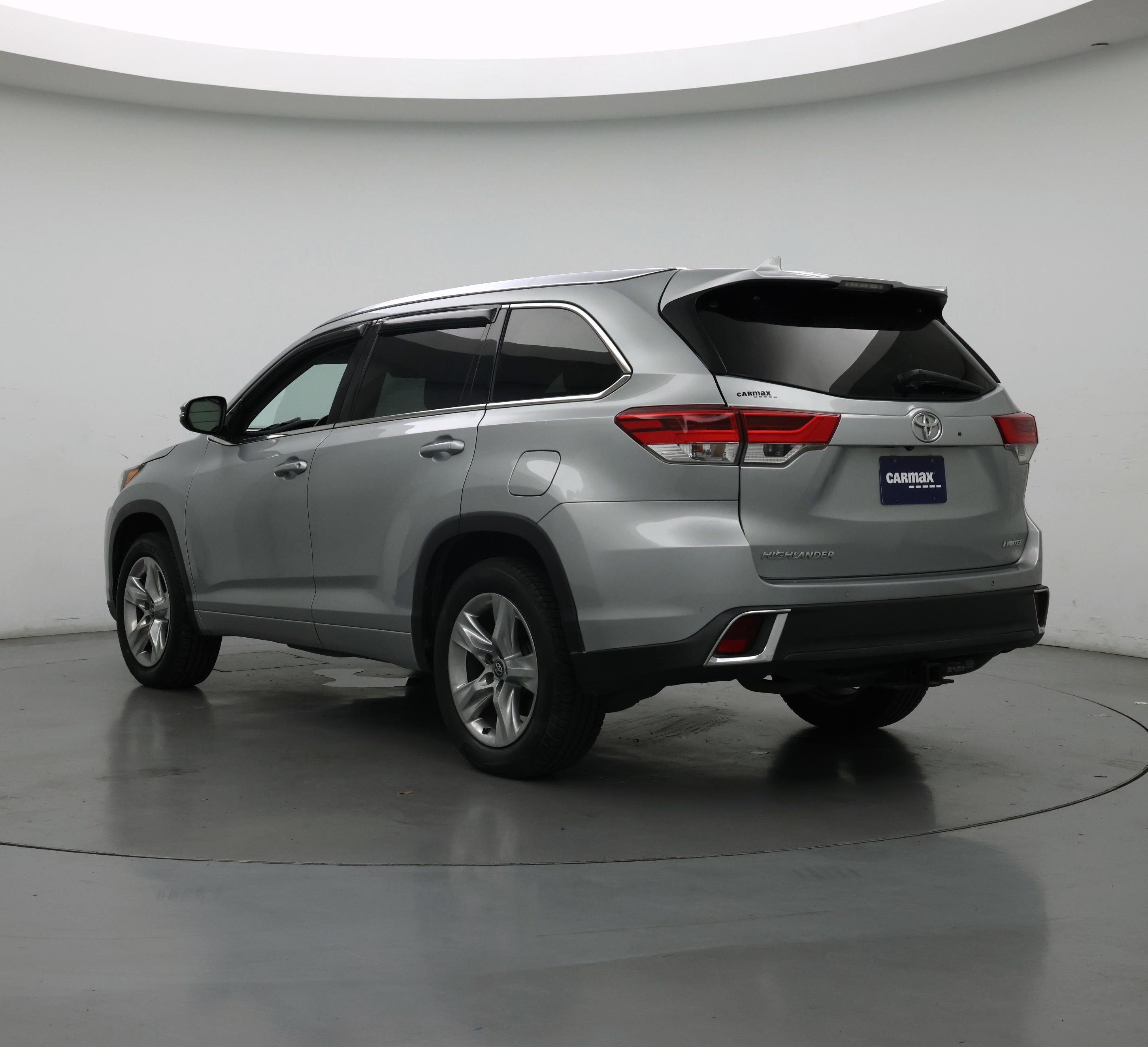 Thumbnail: 2019 Toyota Highlander - 2