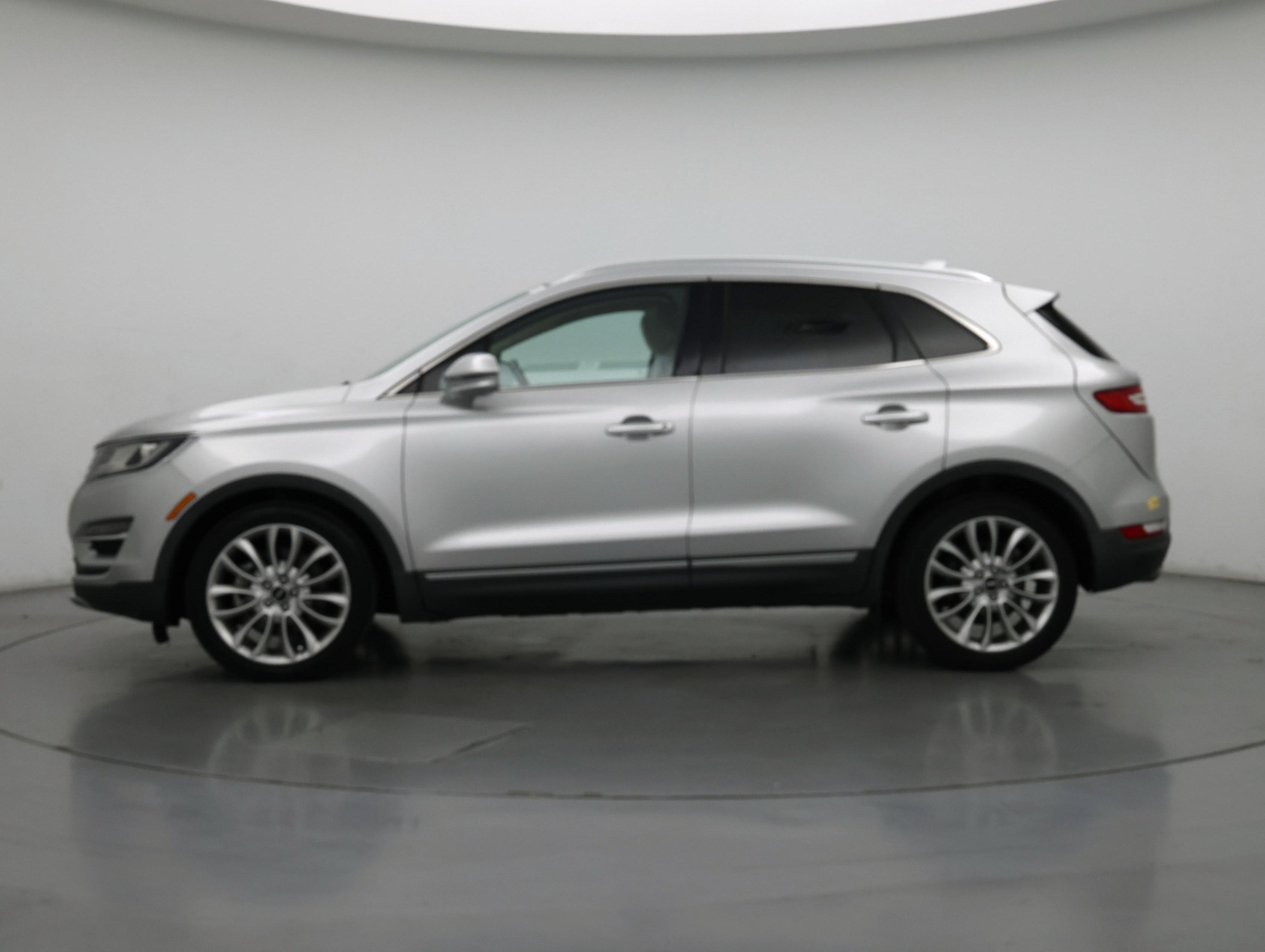 Thumbnail: 2015 Lincoln MKC - 3