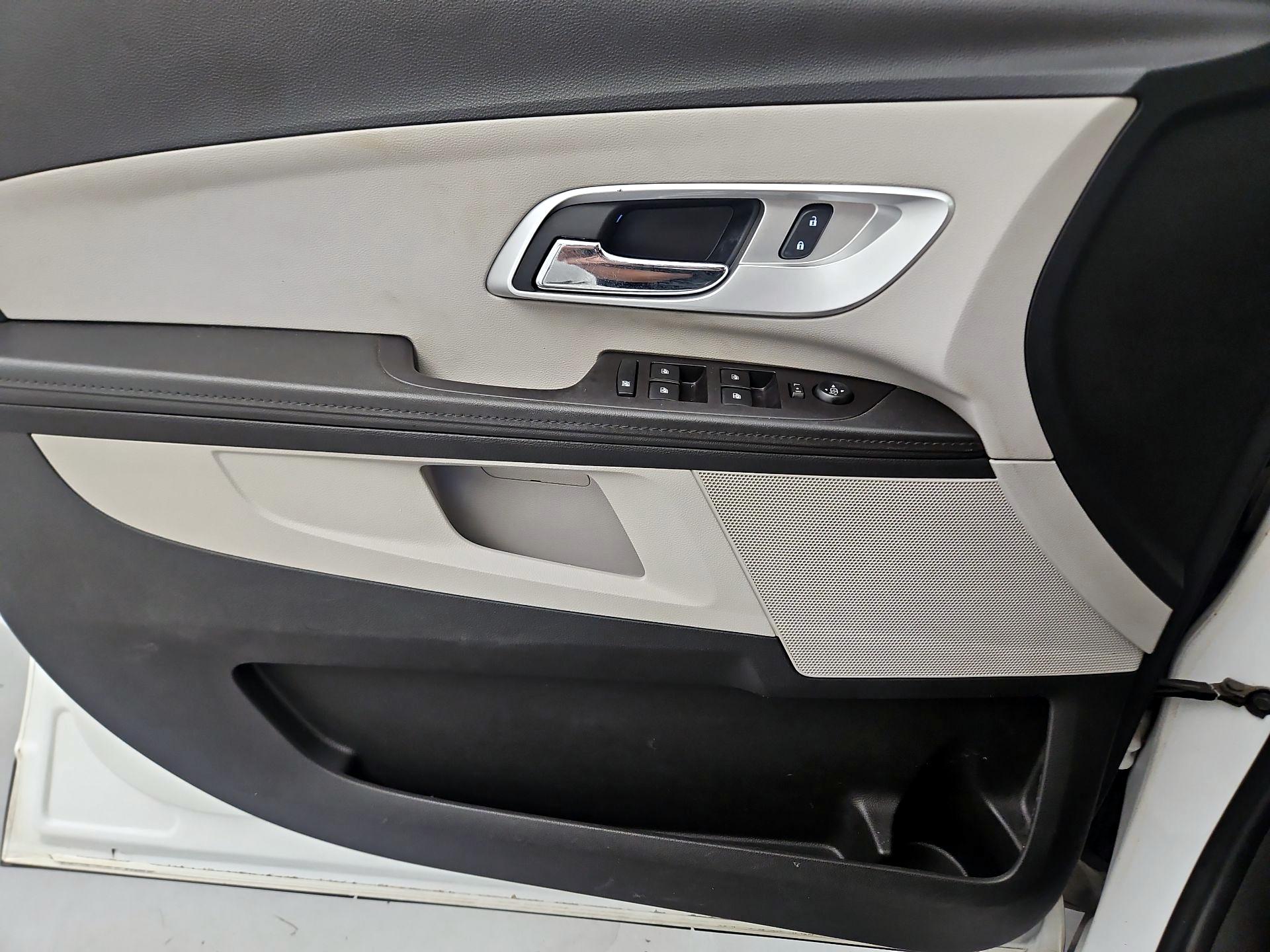Thumbnail: 2016 Chevrolet Equinox - 12