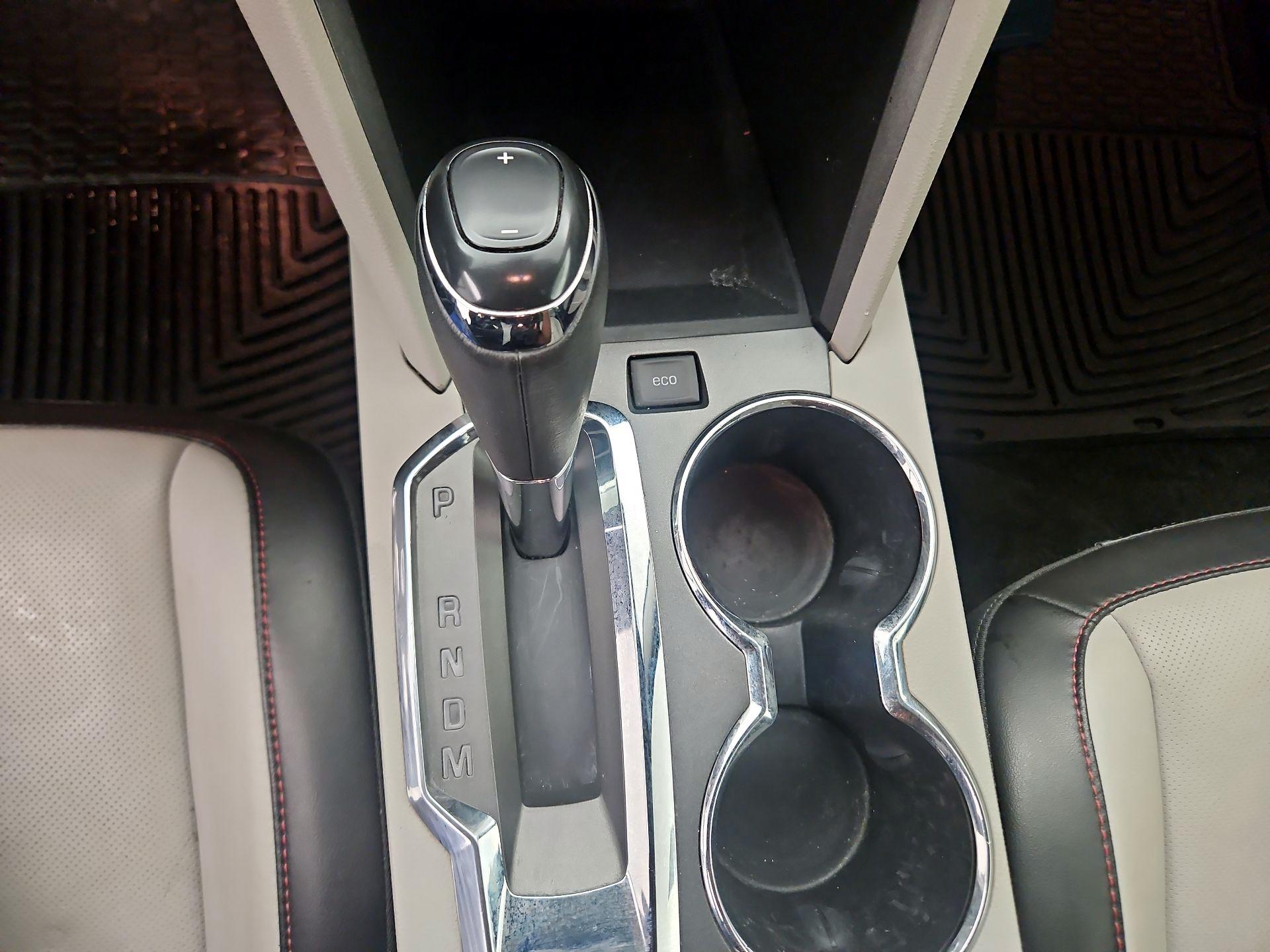 Thumbnail: 2016 Chevrolet Equinox - 16