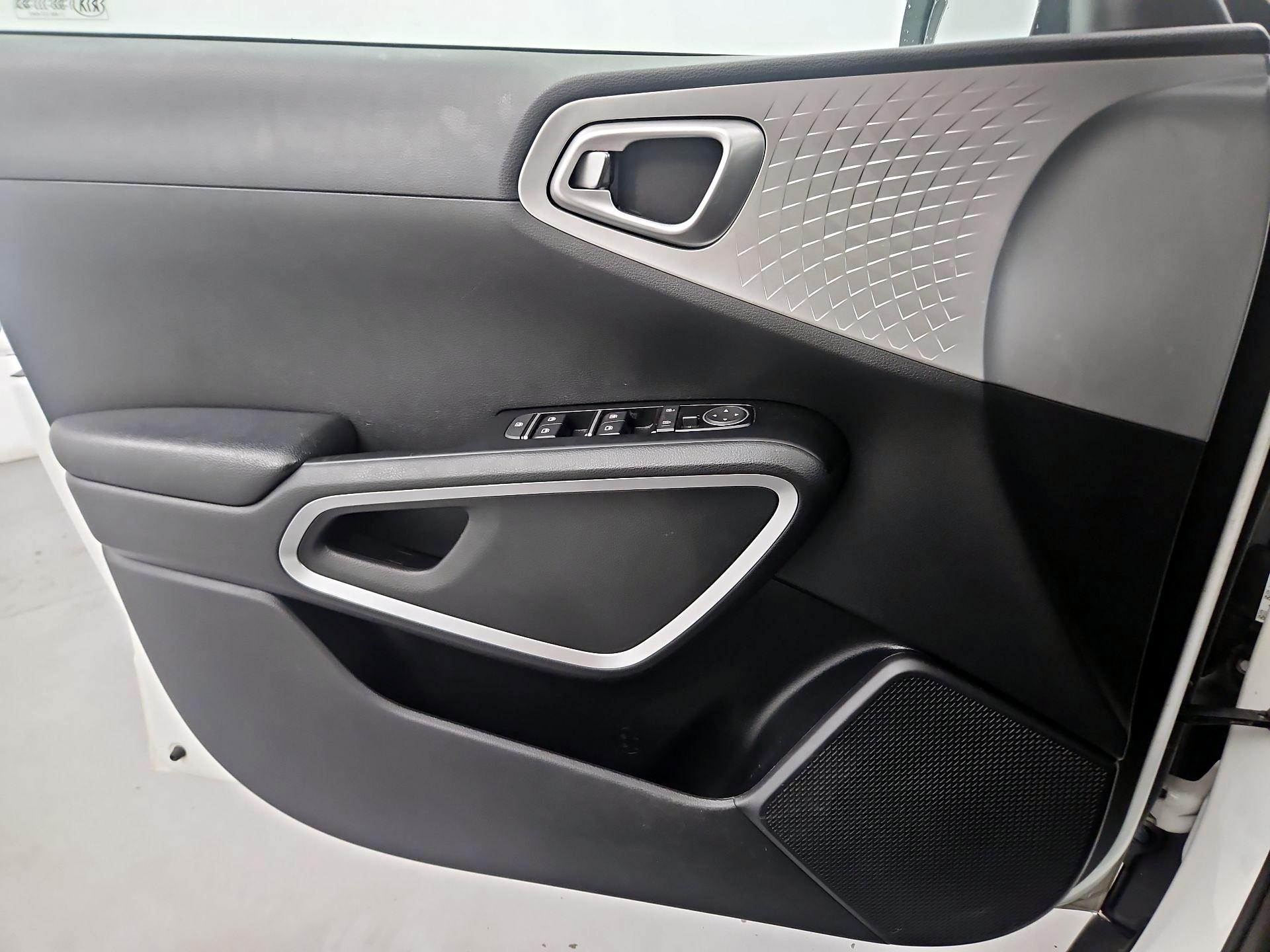 Thumbnail: 2021 Kia Soul - 10