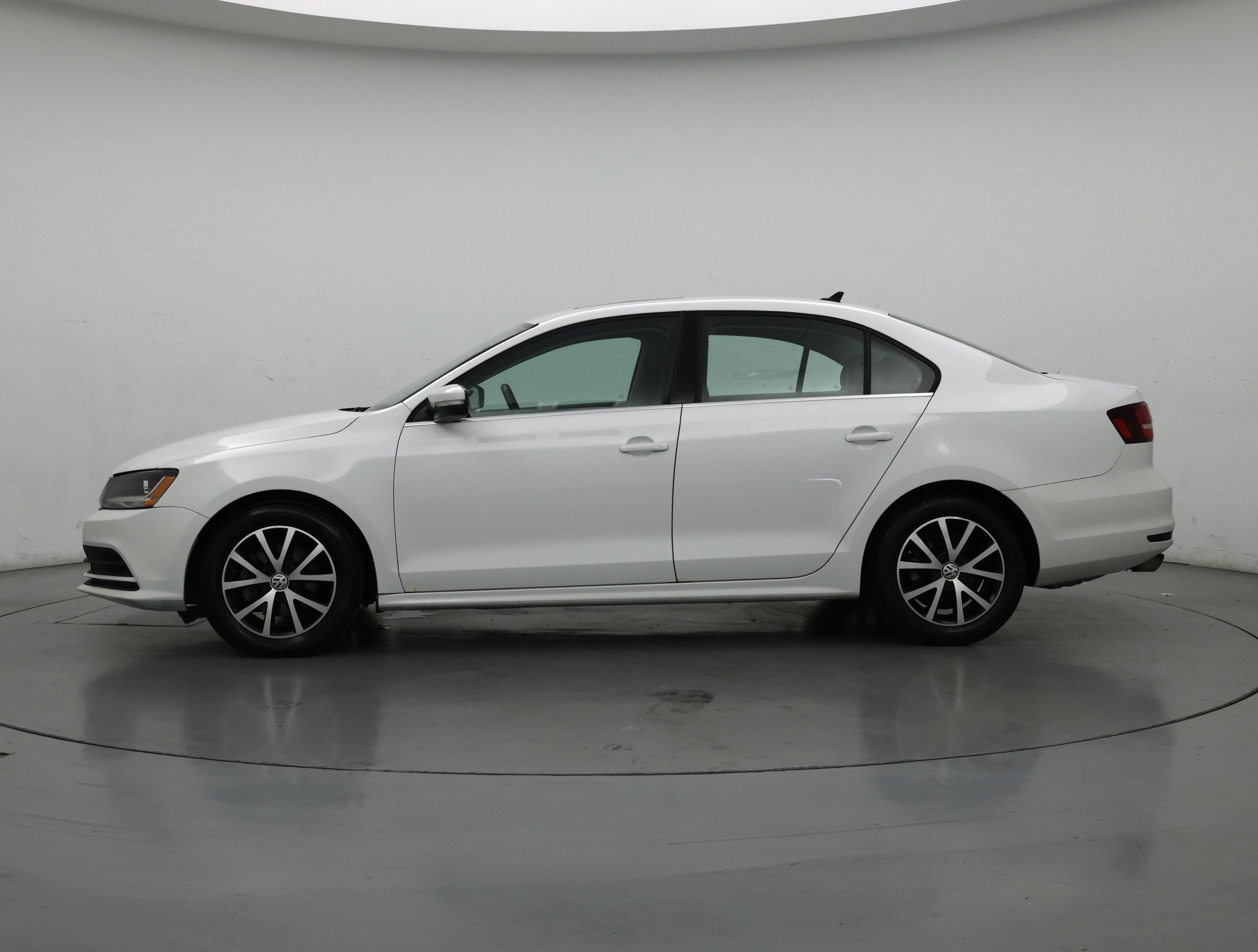 Thumbnail: 2018 Volkswagen Jetta - 3