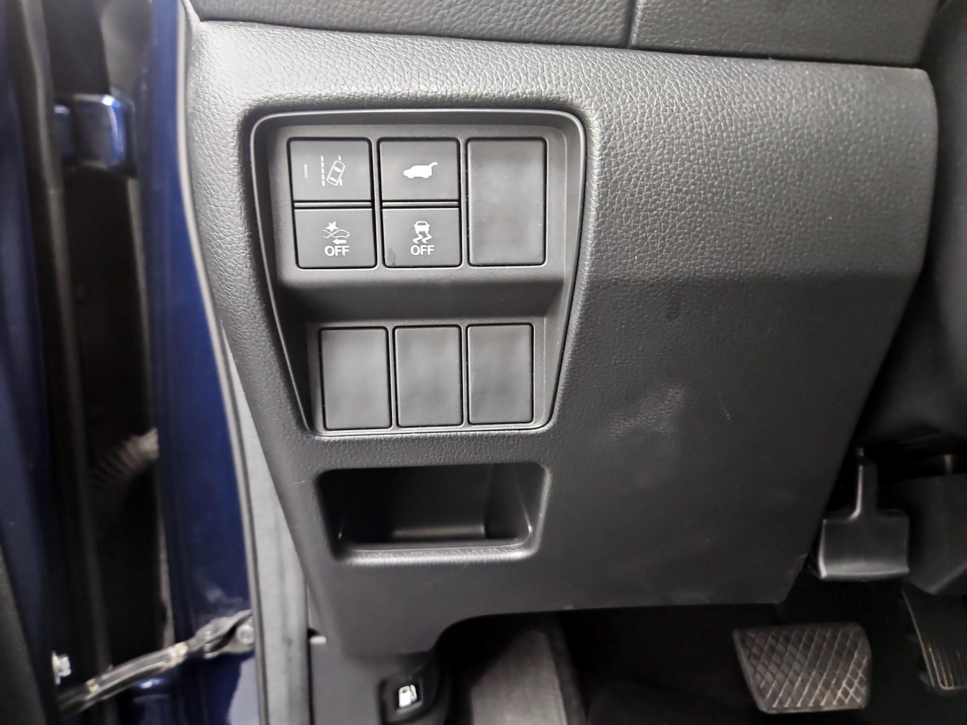 Thumbnail: 2017 Honda CR-V - 11