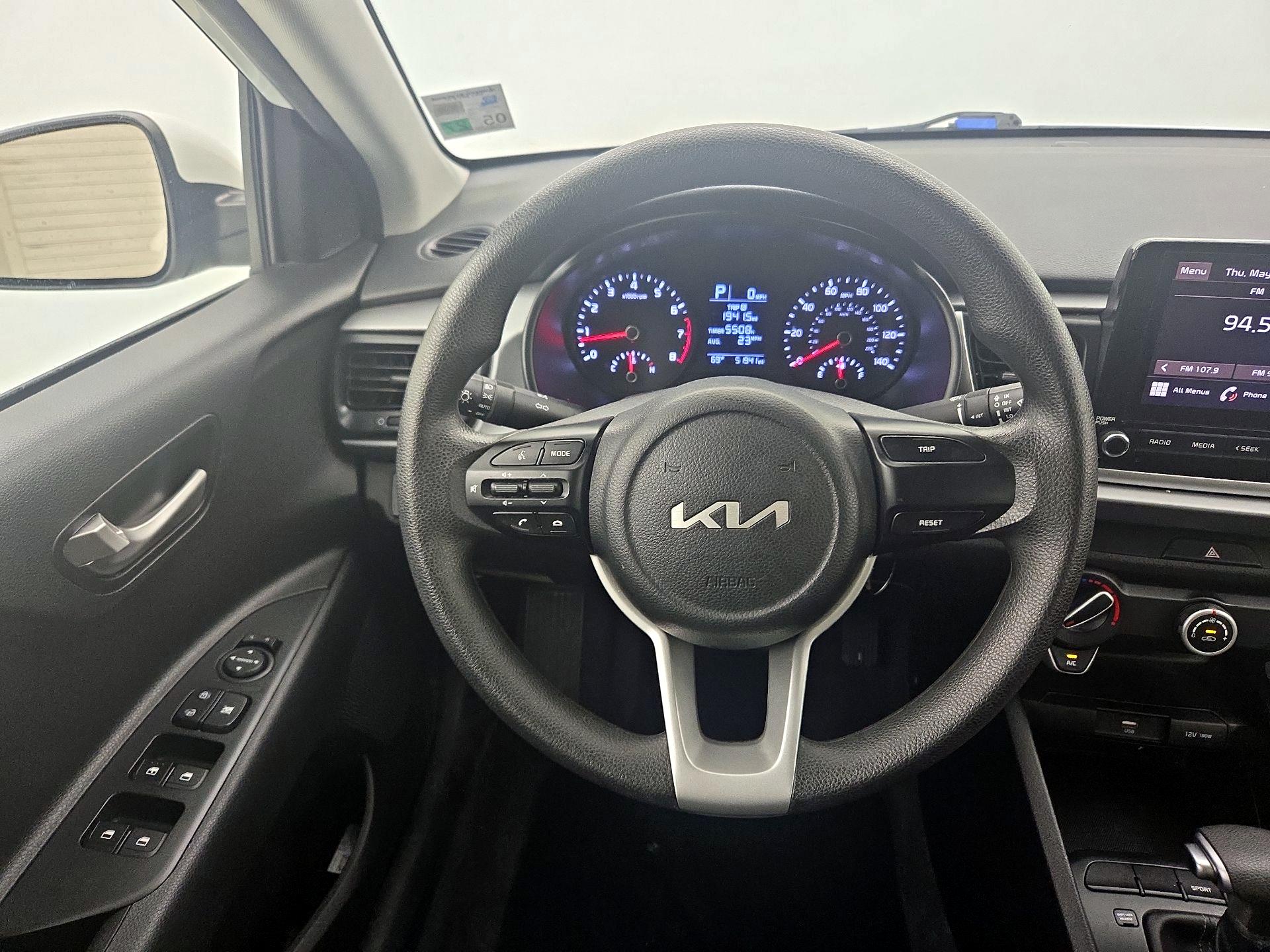 Thumbnail: 2022 Kia Rio - 10