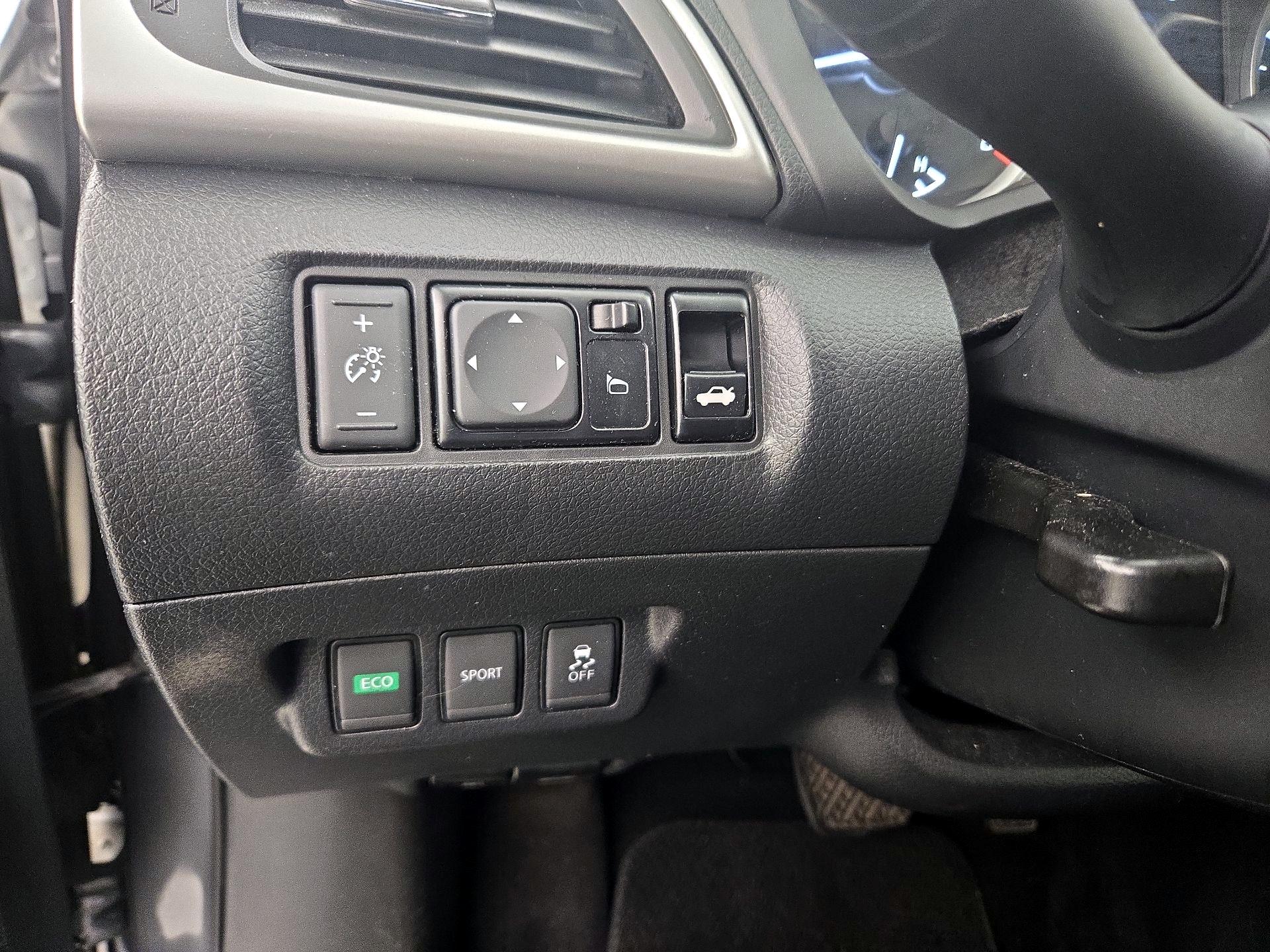 Thumbnail: 2018 Nissan Sentra - 13