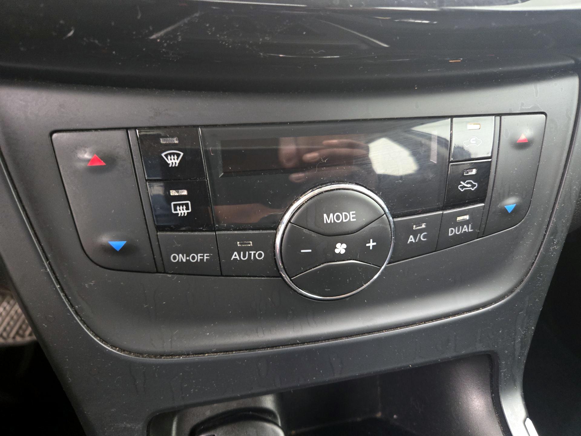 Thumbnail: 2018 Nissan Sentra - 16