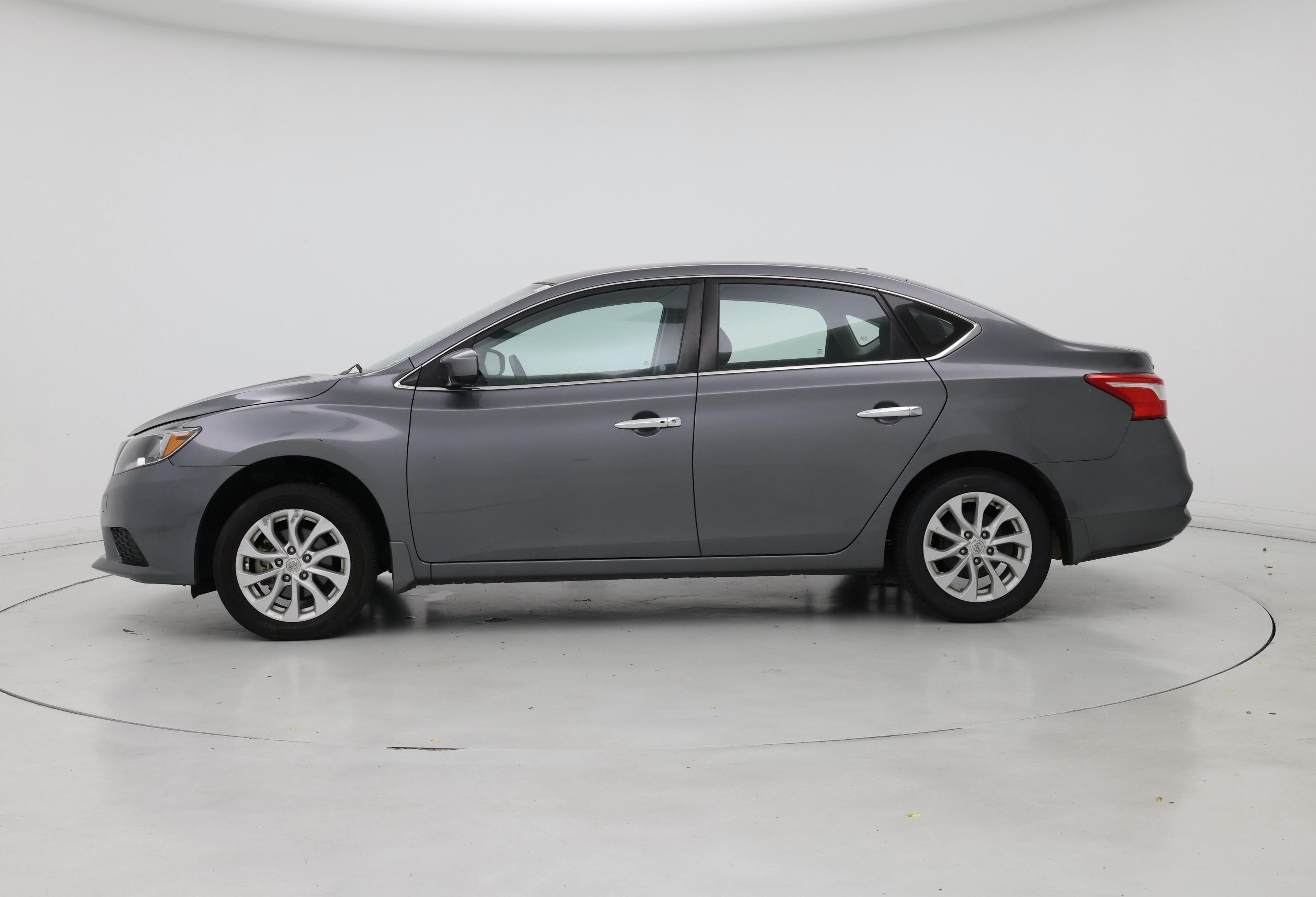 Thumbnail: 2018 Nissan Sentra - 3