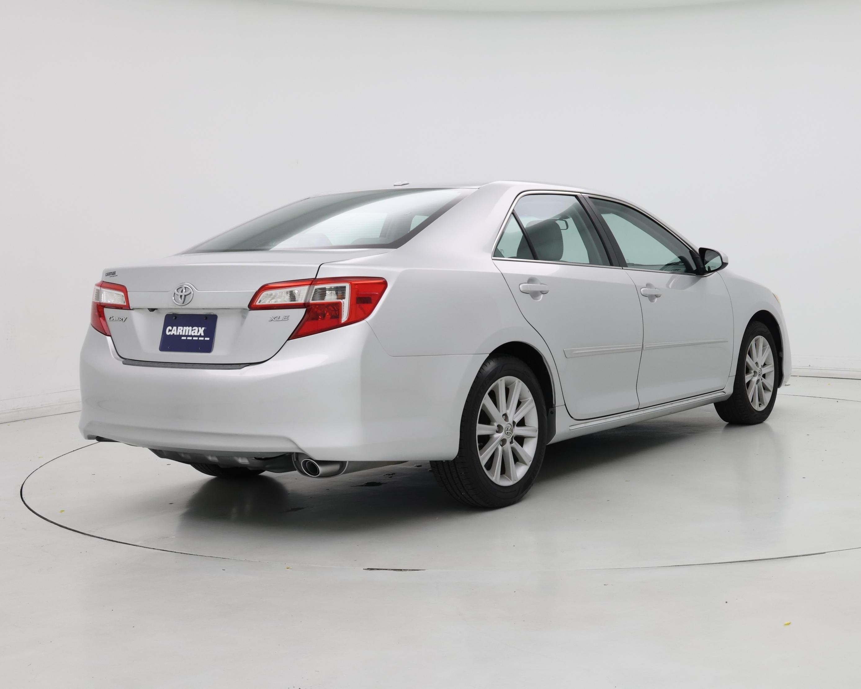 Thumbnail: 2014 Toyota Camry - 8