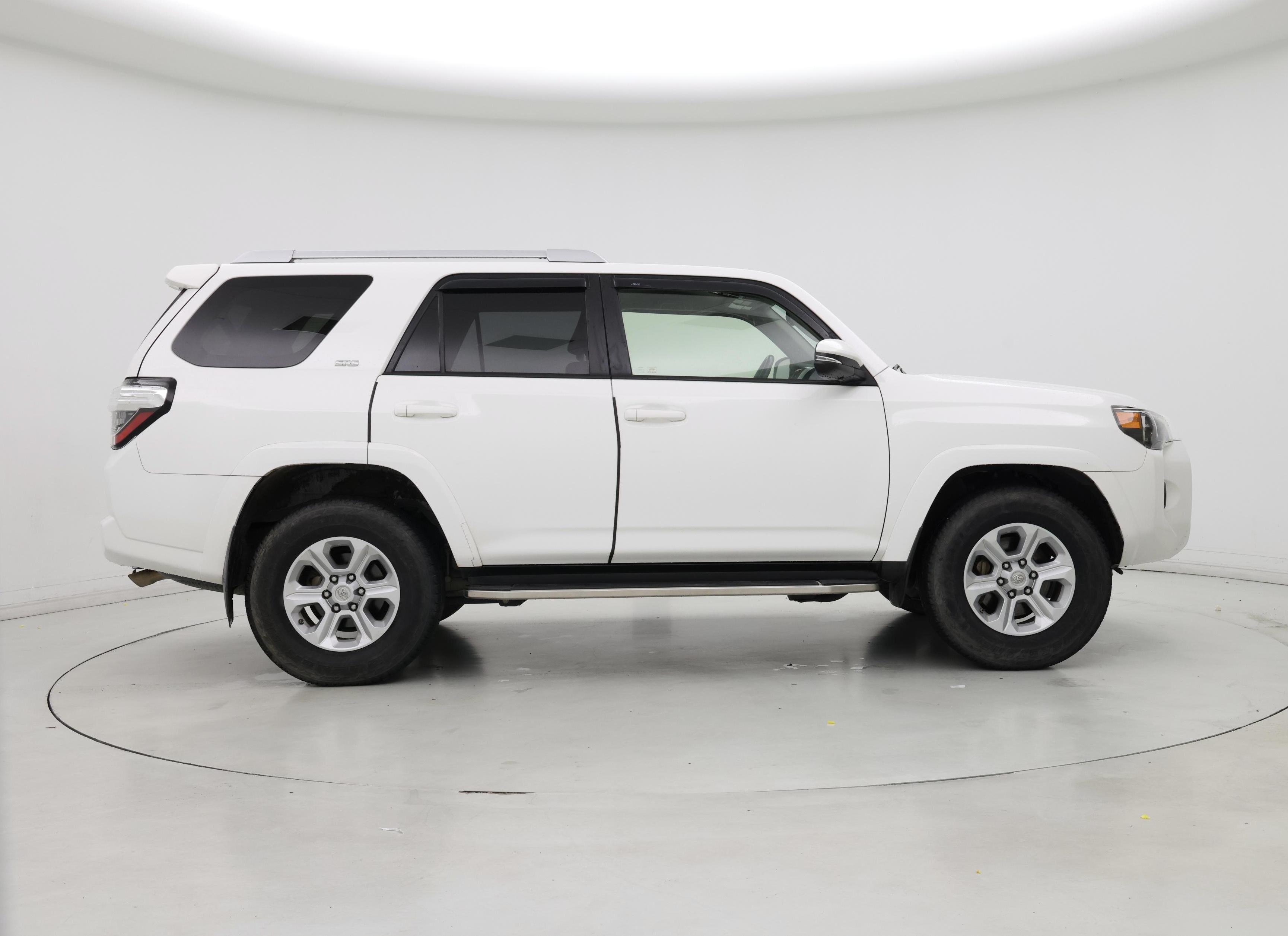 Thumbnail: 2018 Toyota 4Runner - 7