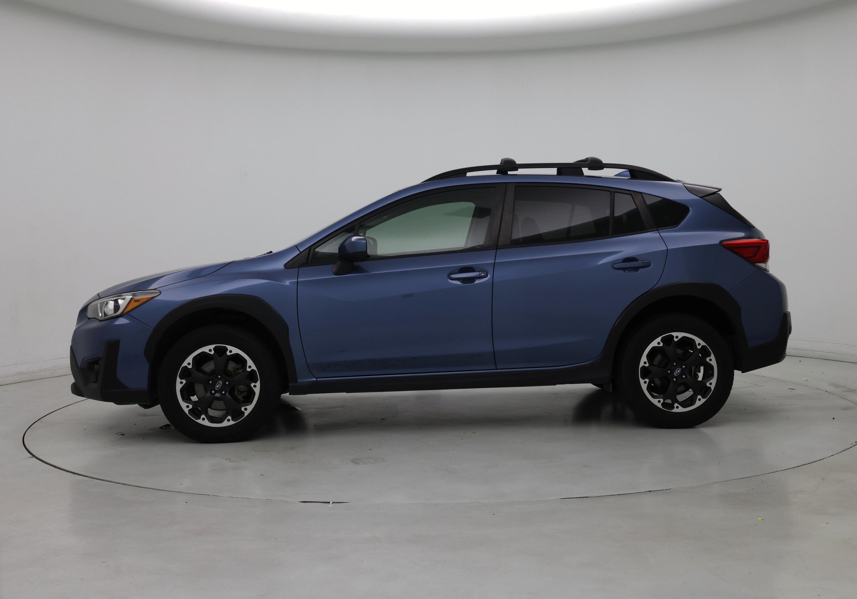 Thumbnail: 2021 Subaru Crosstrek - 3