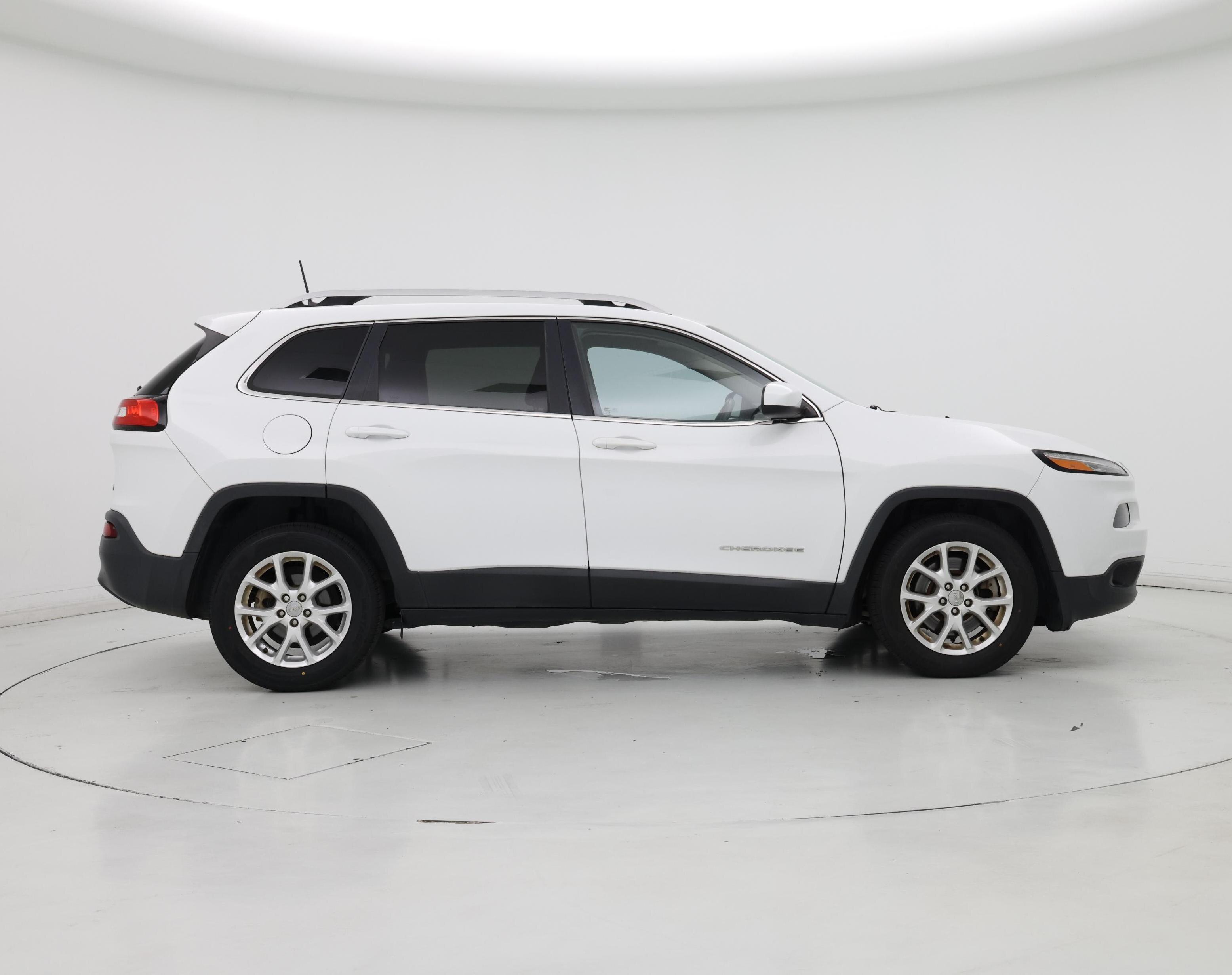 Thumbnail: 2017 Jeep Cherokee - 7