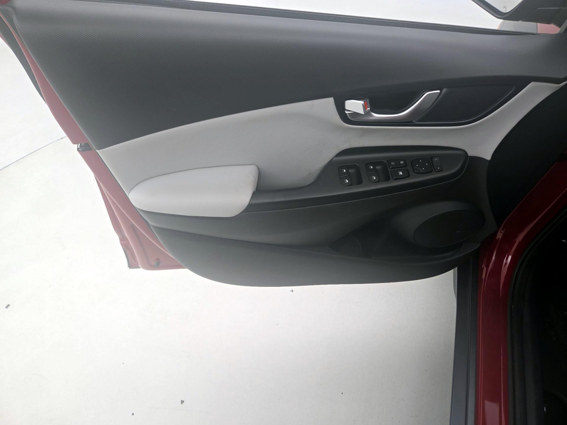 Thumbnail: 2022 Hyundai Kona - 12