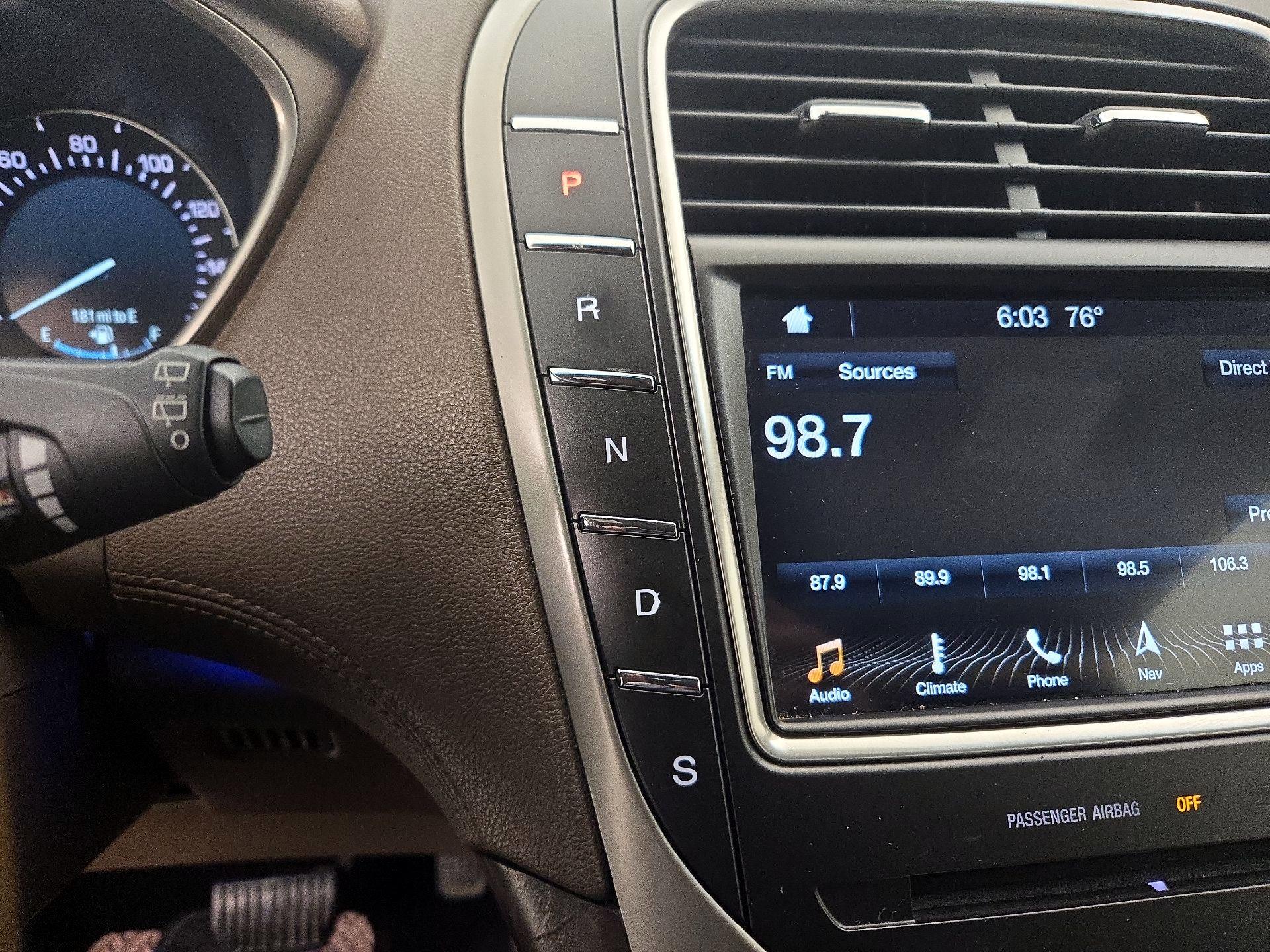 Thumbnail: 2016 Lincoln MKX - 18