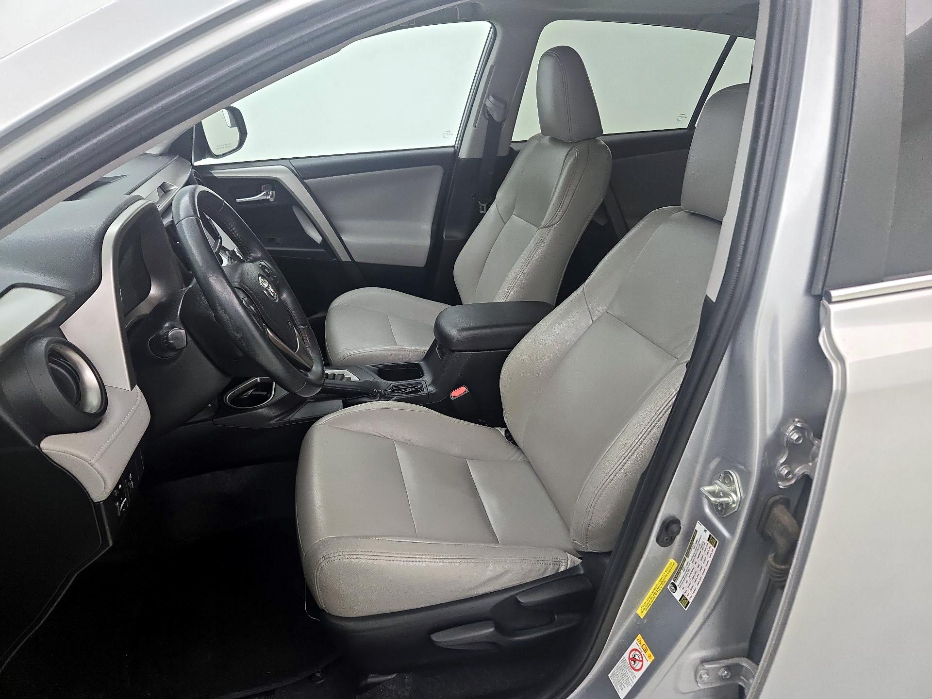 Thumbnail: 2016 Toyota RAV4 - 11