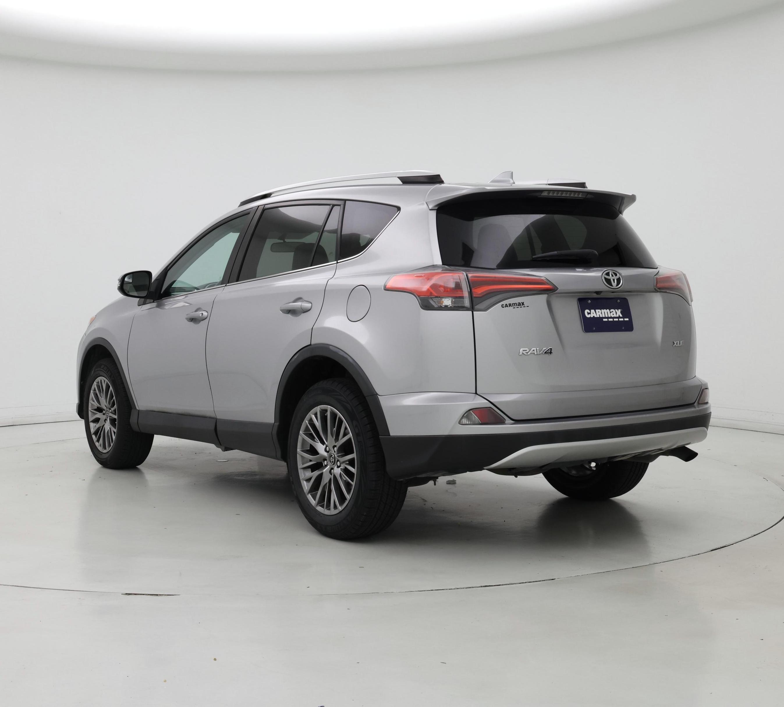 Thumbnail: 2016 Toyota RAV4 - 2