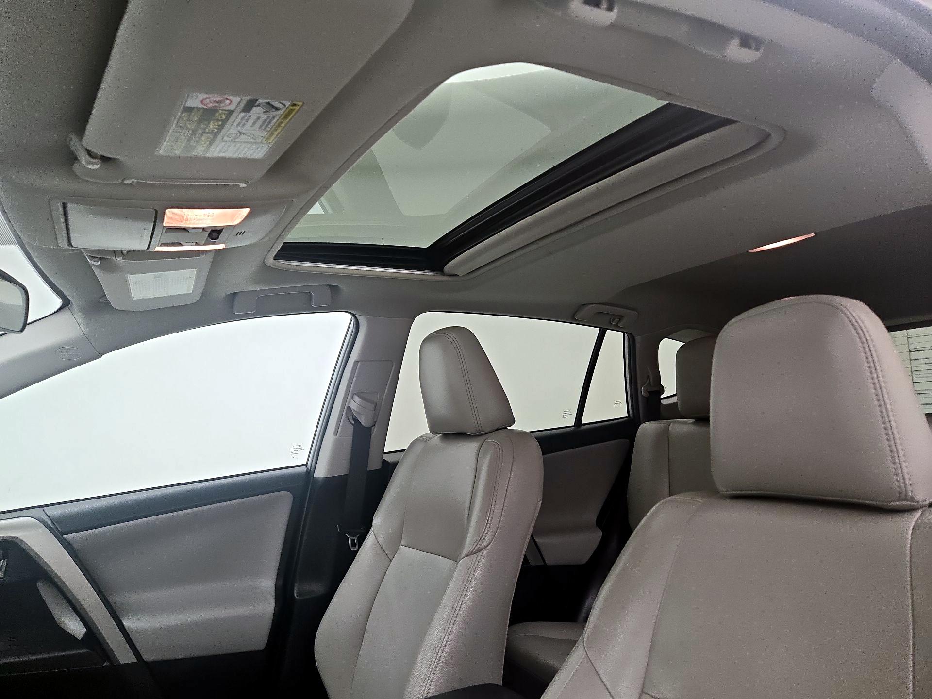 Thumbnail: 2016 Toyota RAV4 - 19
