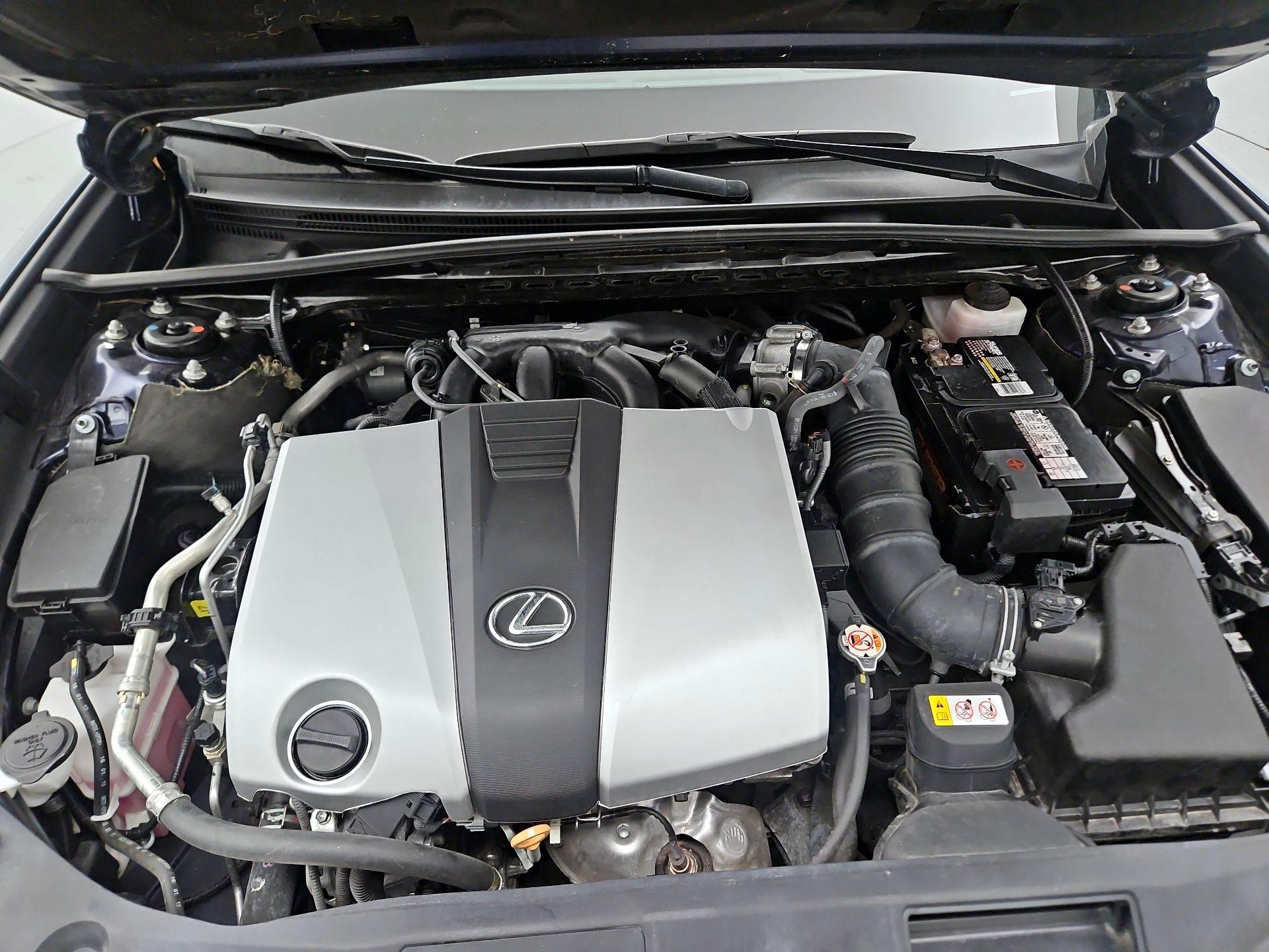 Thumbnail: 2019 Lexus ES - 20