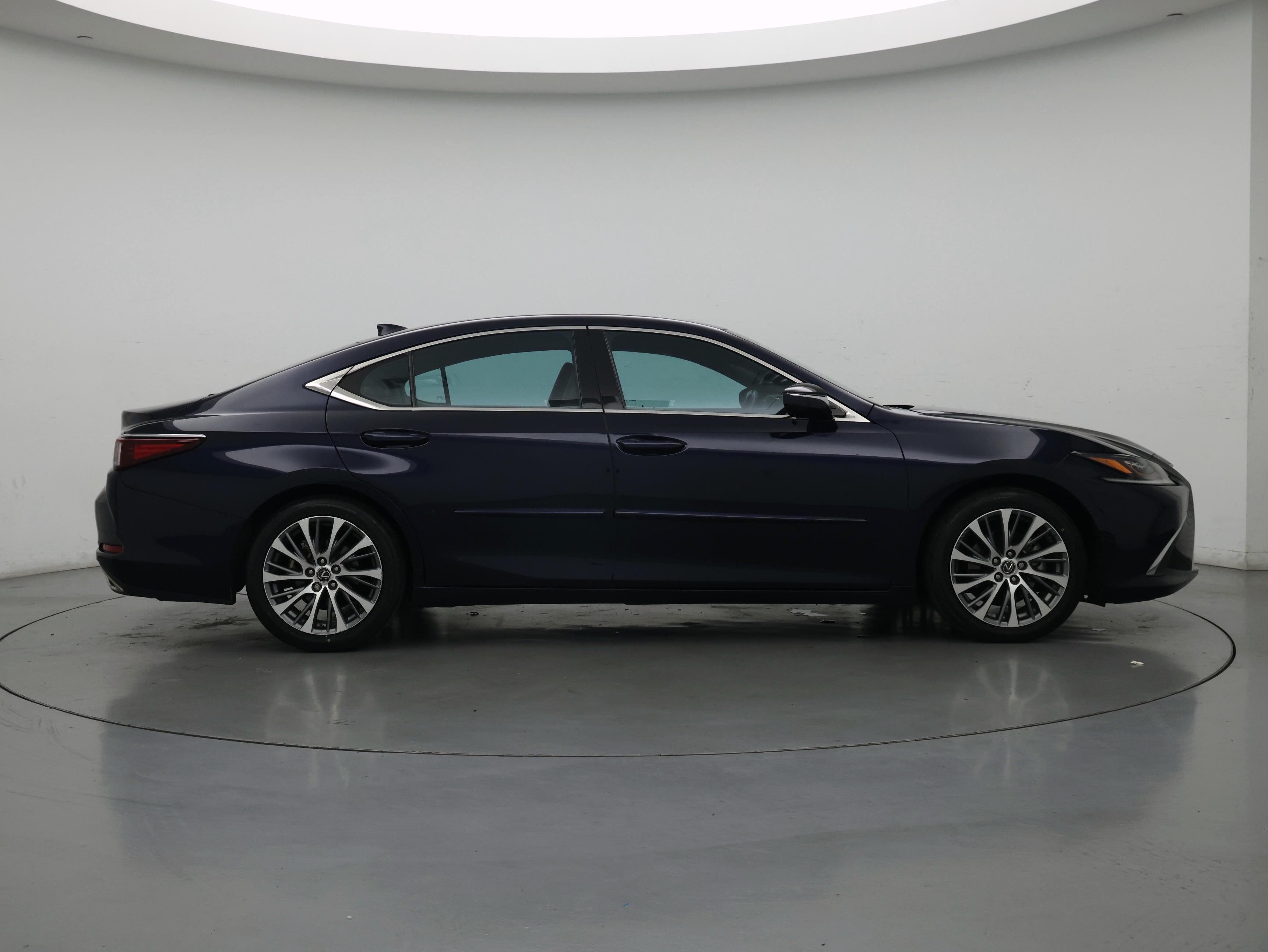 Thumbnail: 2019 Lexus ES - 7