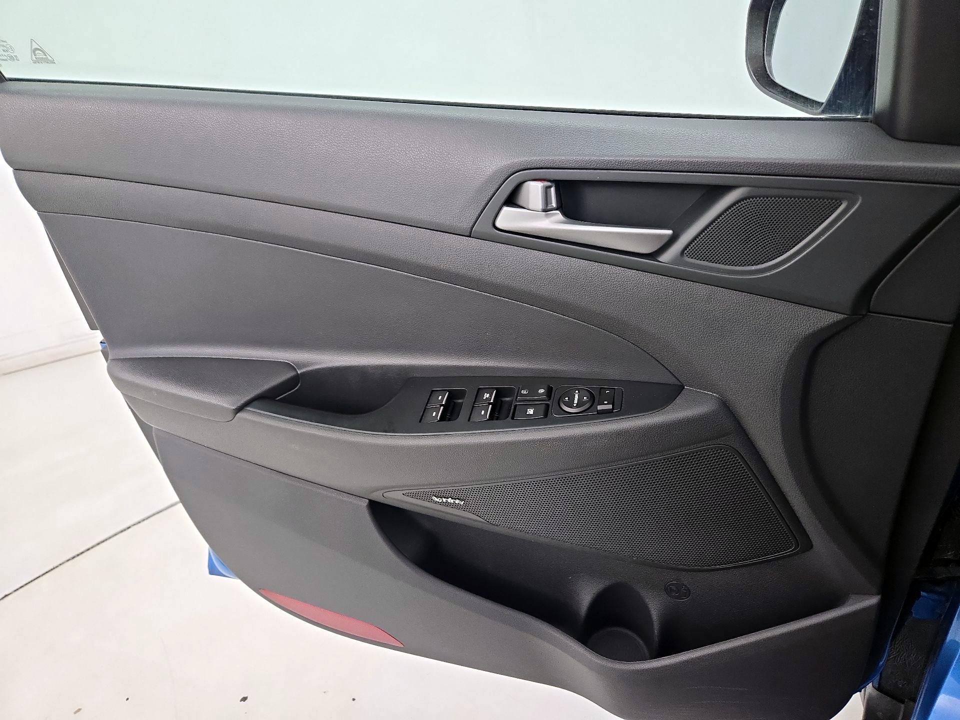 Thumbnail: 2018 Hyundai Tucson - 12