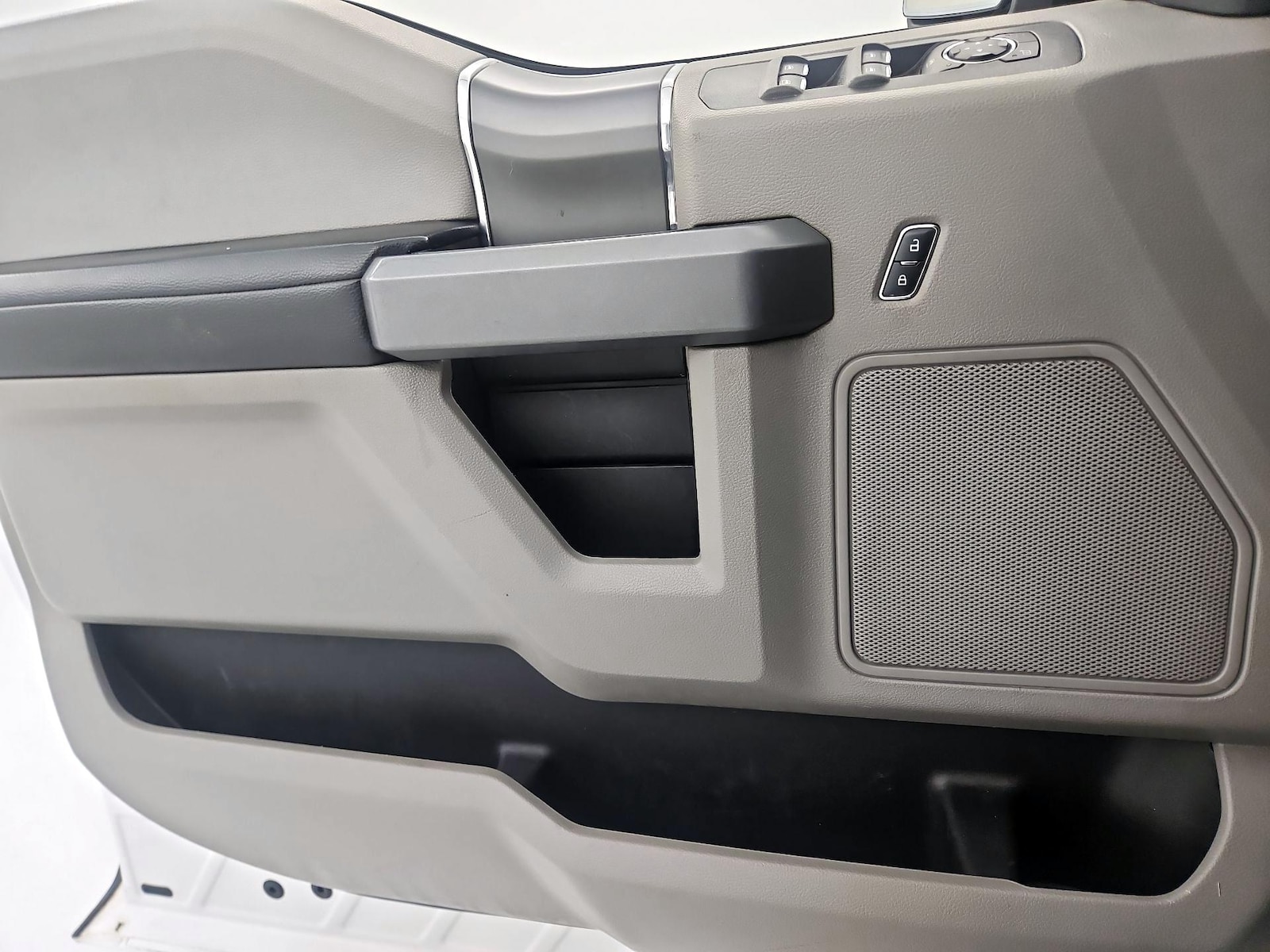 2017 Ford F-150 XLT - Photo 13