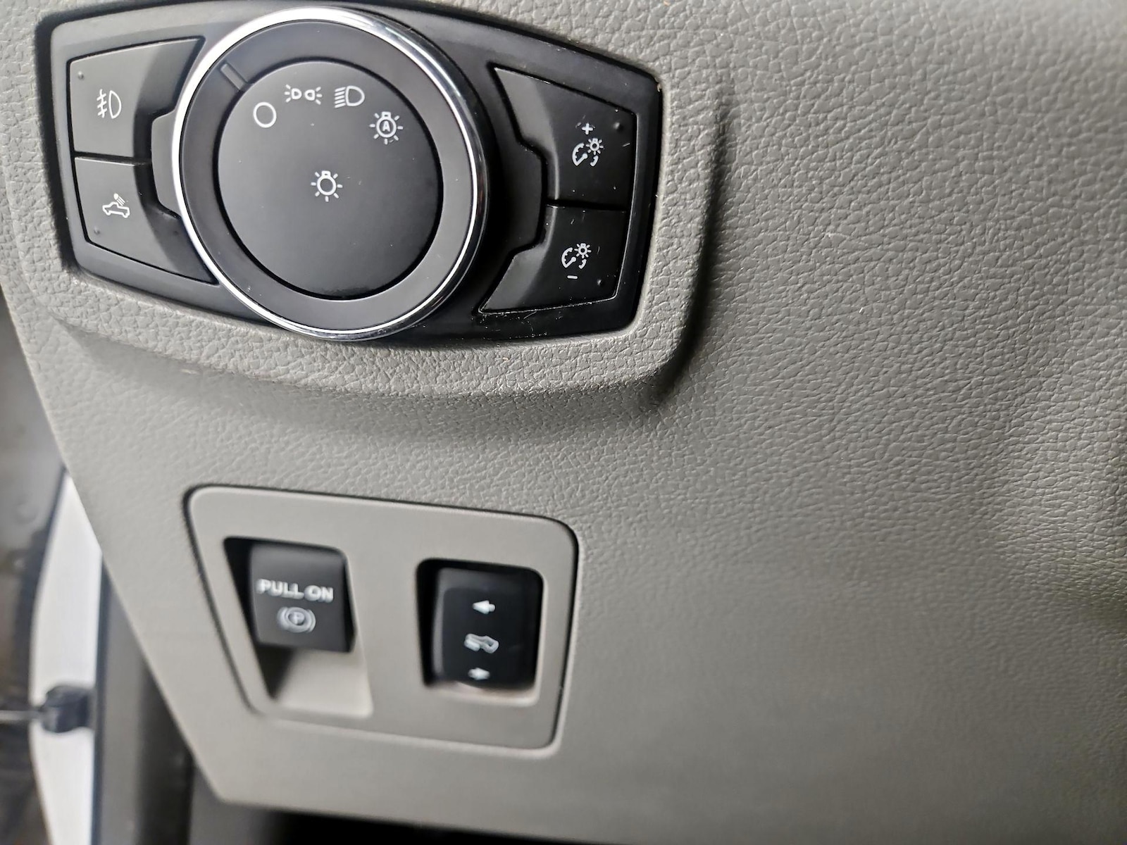 2017 Ford F-150 XLT - Photo 14