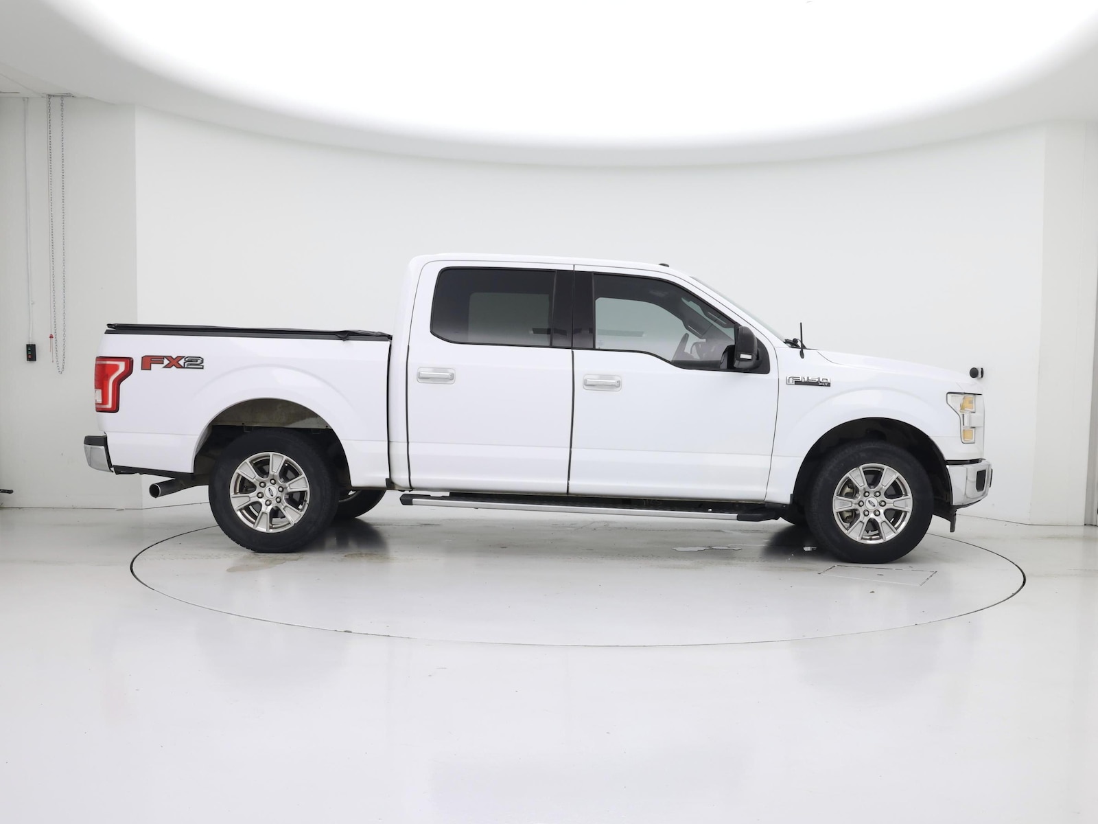 2017 Ford F-150 XLT - Photo 8