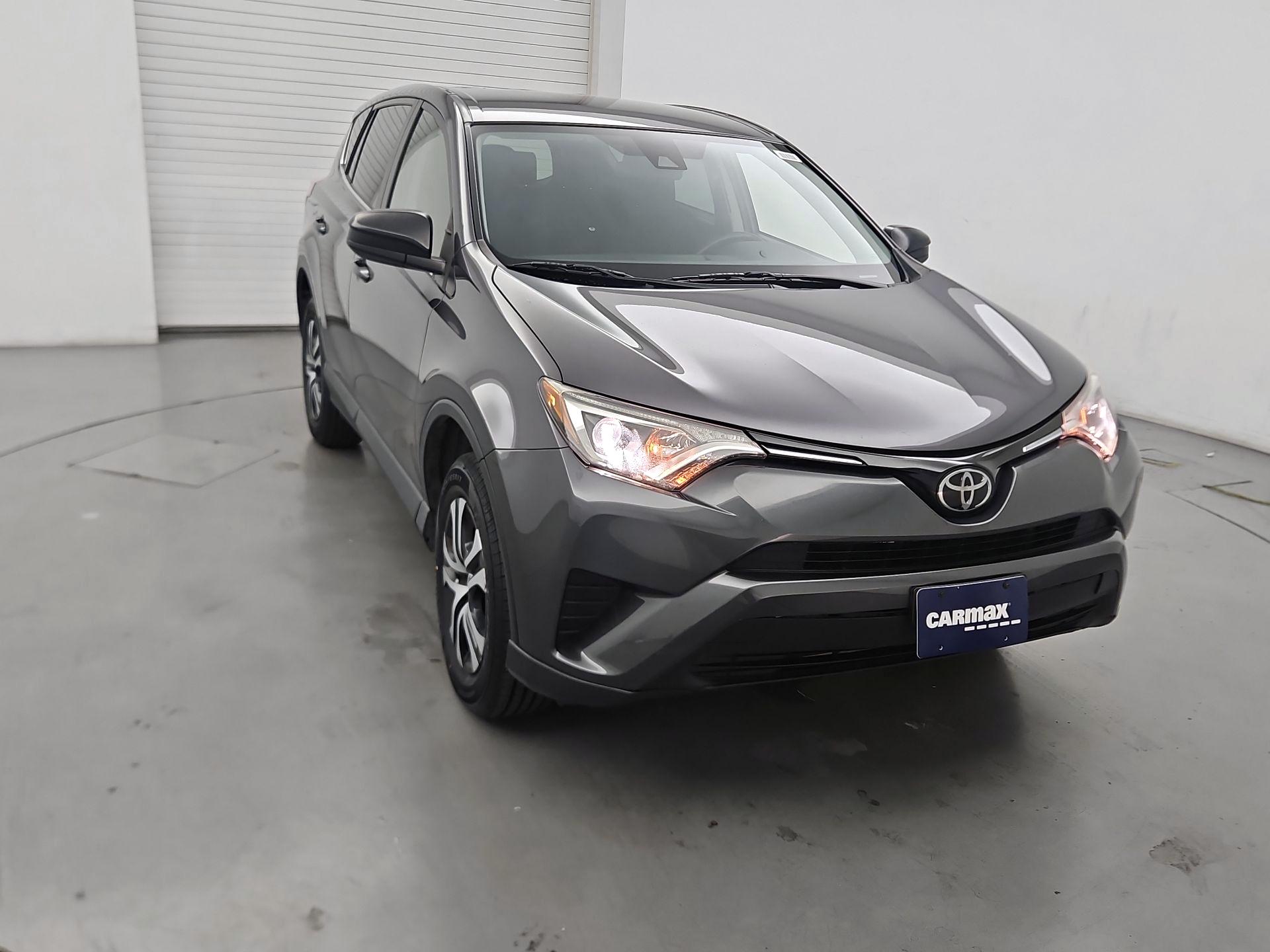 Thumbnail: 2018 Toyota RAV4 - 1