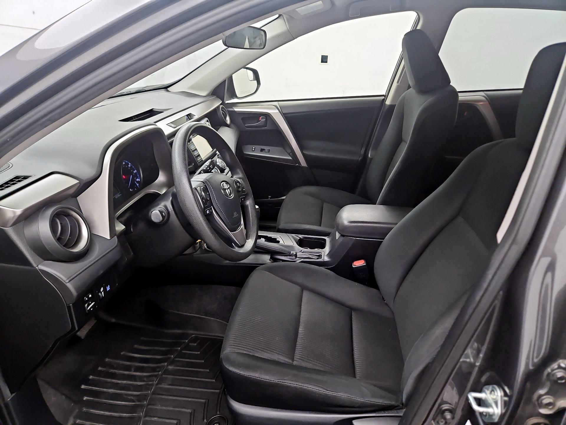 Thumbnail: 2018 Toyota RAV4 - 9