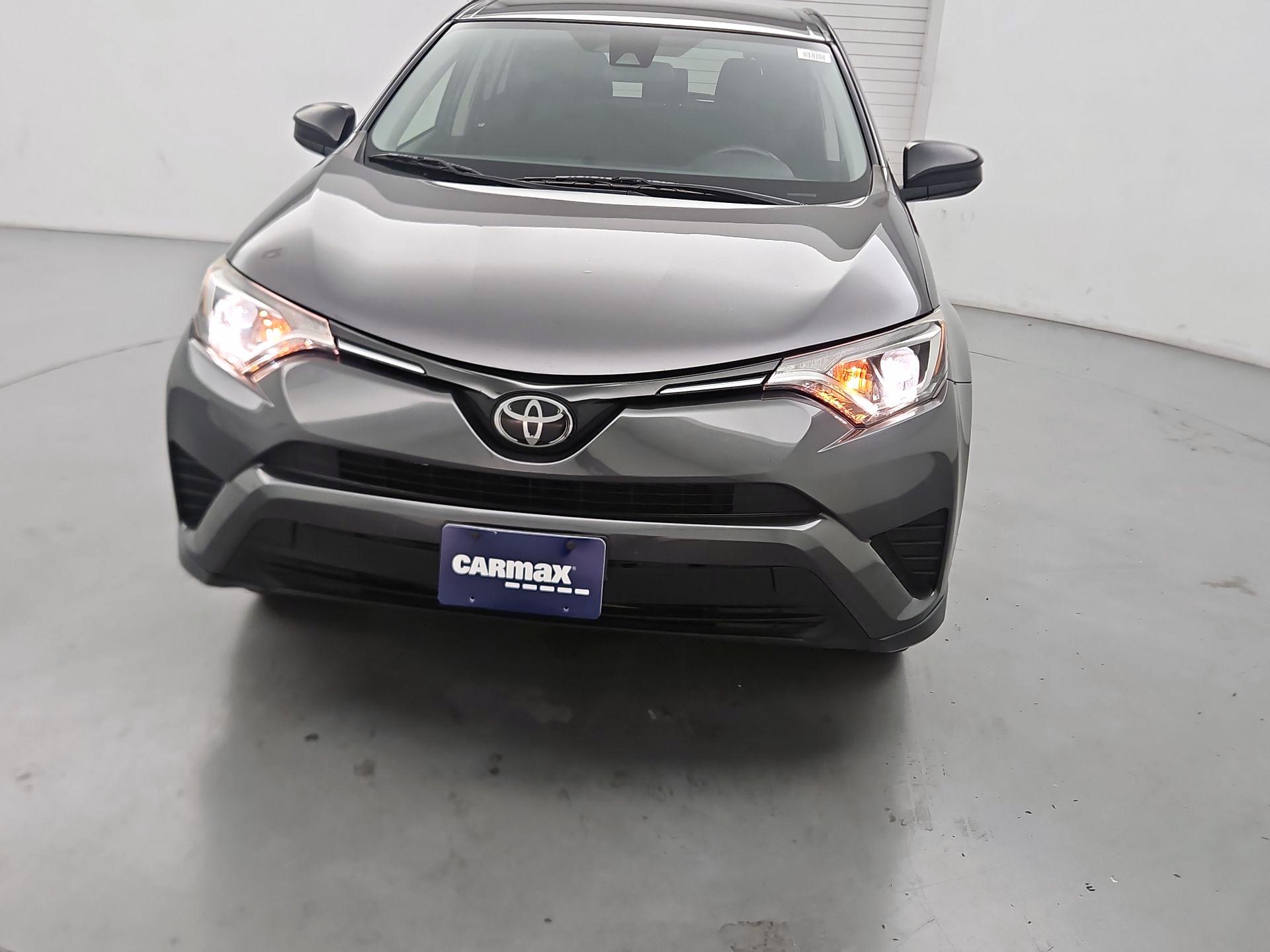 Thumbnail: 2018 Toyota RAV4 - 2