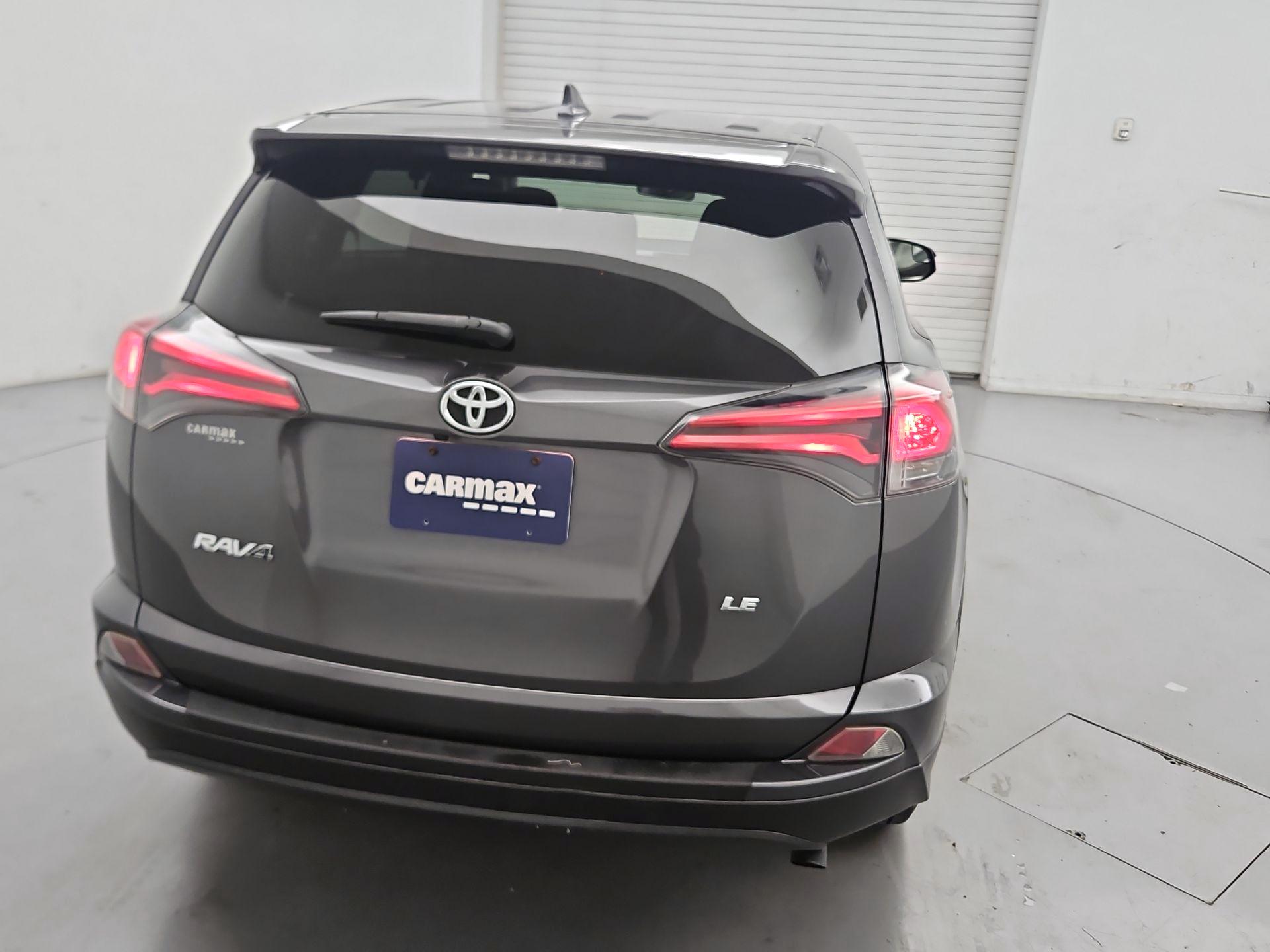 Thumbnail: 2018 Toyota RAV4 - 6
