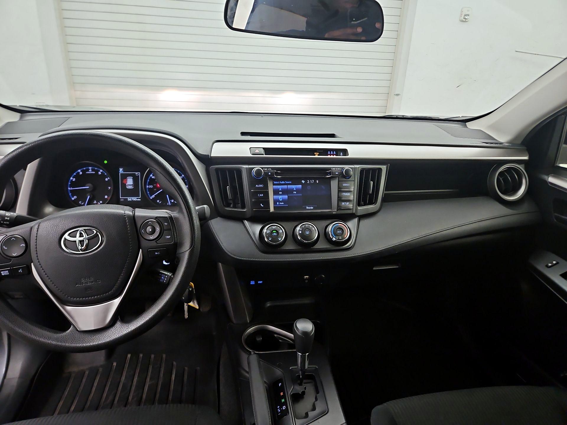 Thumbnail: 2018 Toyota RAV4 - 8