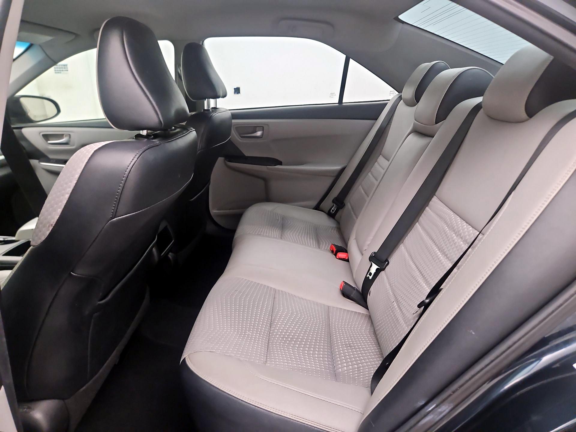 Thumbnail: 2015 Toyota Camry - 16