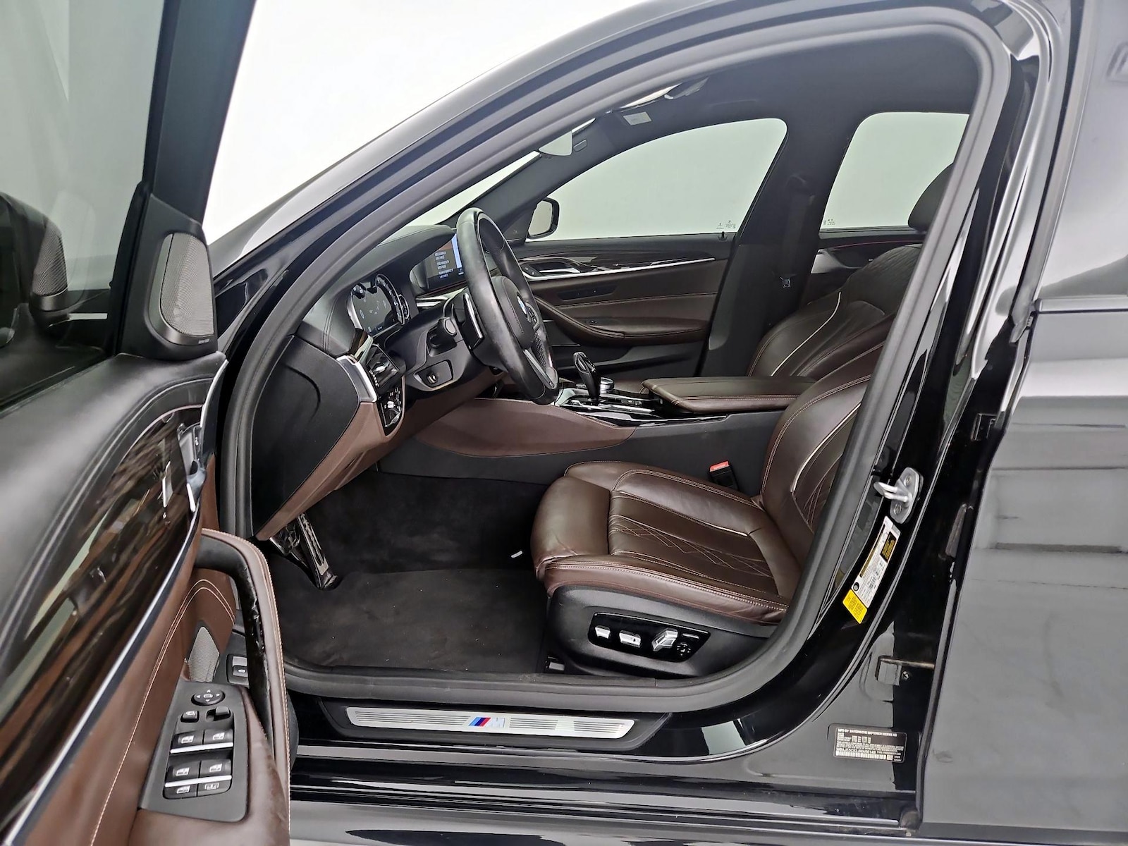 2018 BMW 5 Series 540i - Photo 12