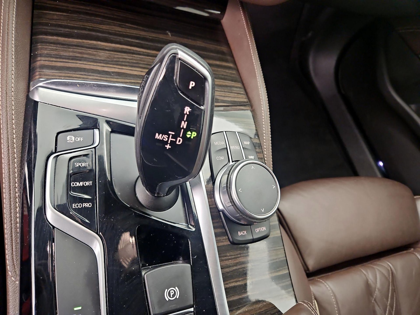 2018 BMW 5 Series 540i - Photo 19