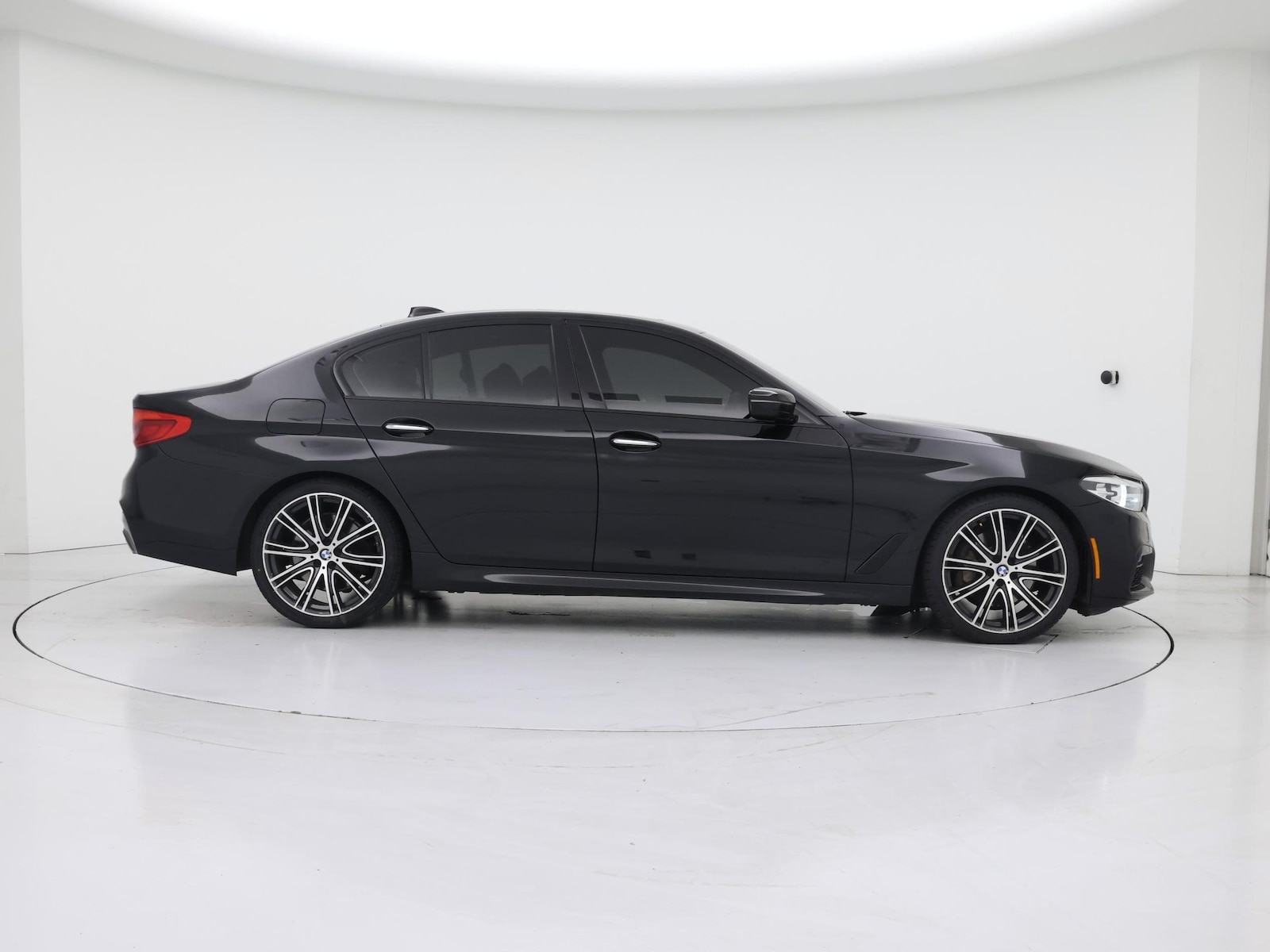 2018 BMW 5 Series 540i - Photo 8