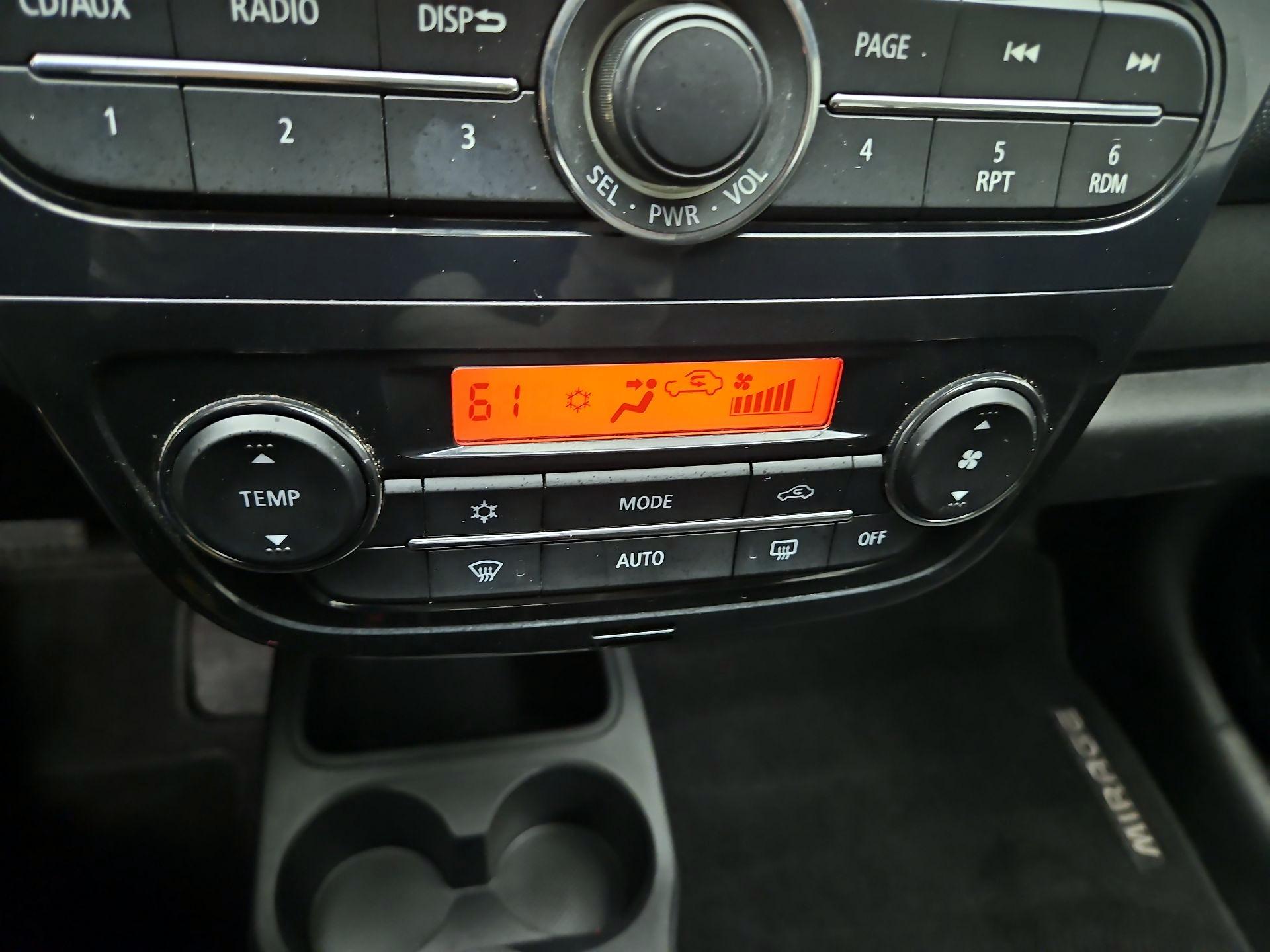 Thumbnail: 2015 Mitsubishi Mirage - 13