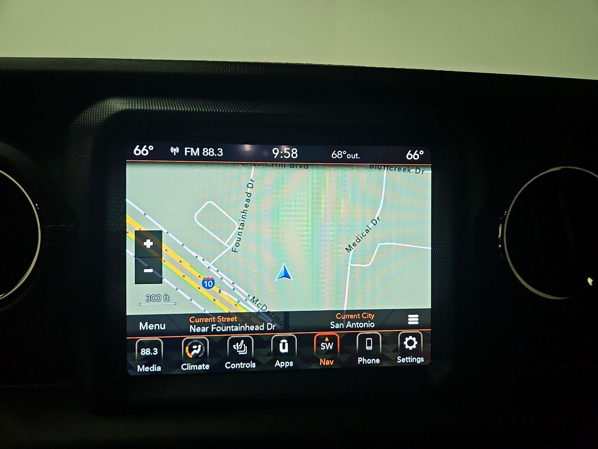 Thumbnail: 2021 Jeep Gladiator - 14